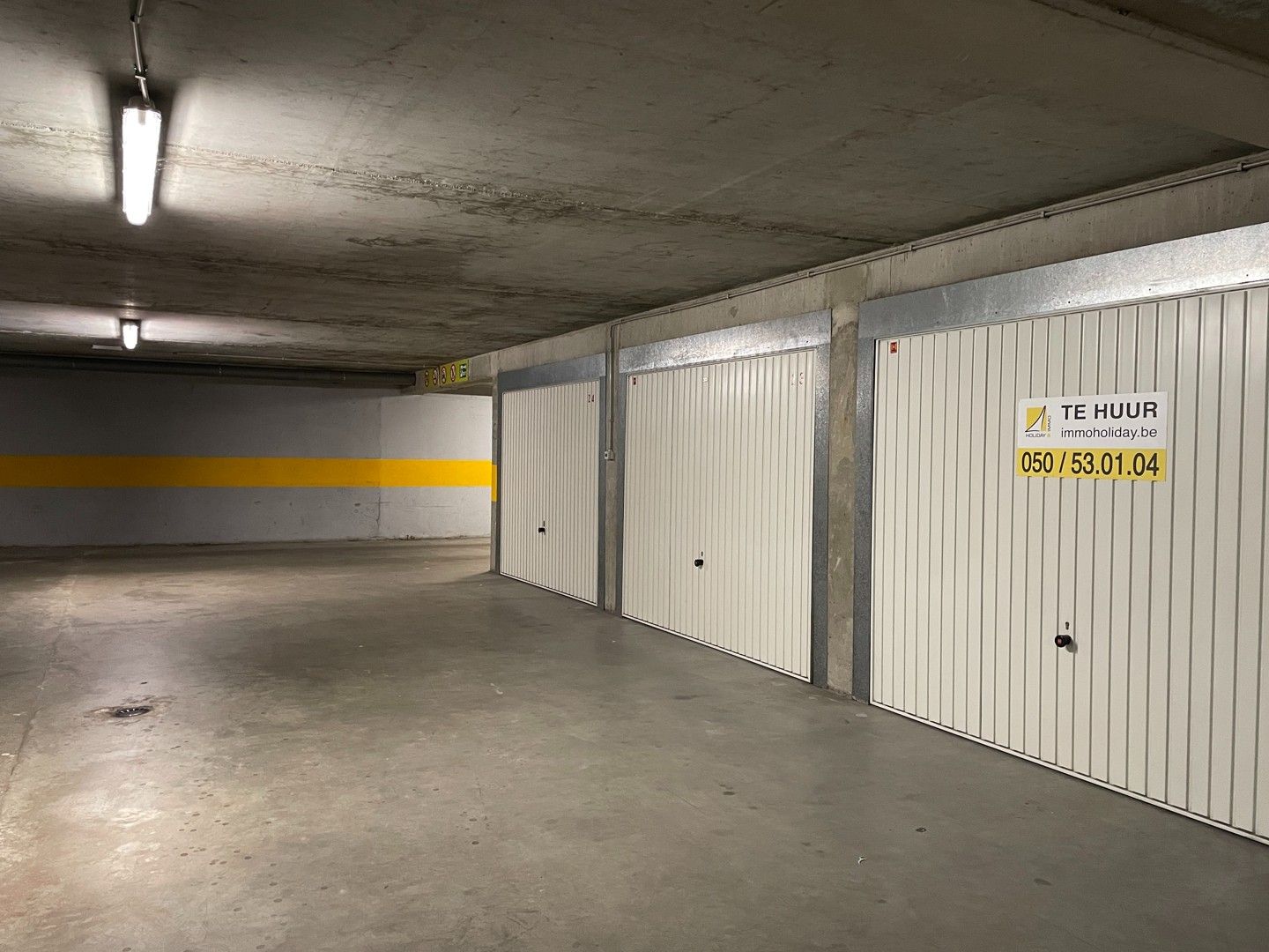 Zeer gemakkelijk bereikbare garagebox nabij de Delhaize foto 2