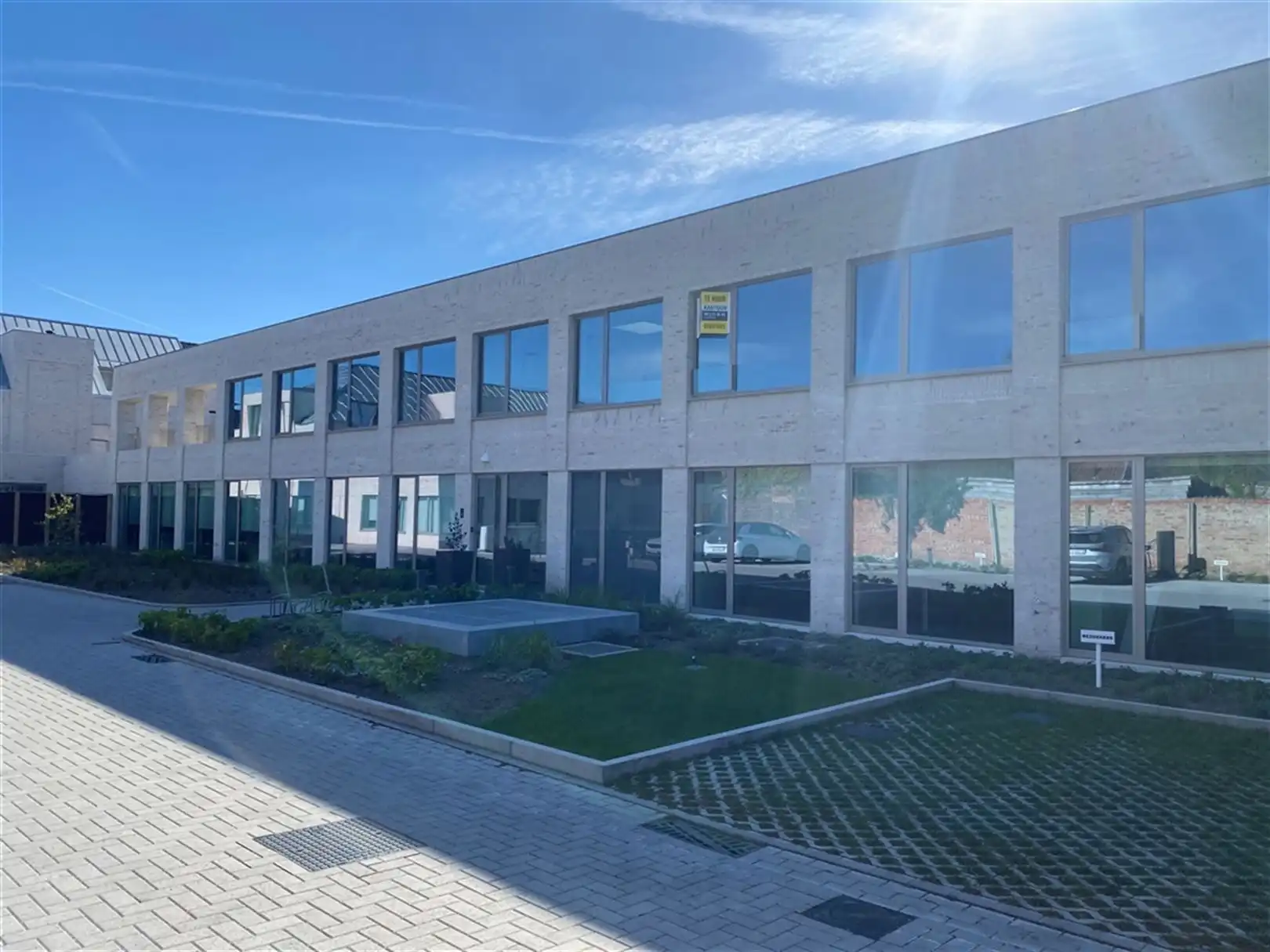 Nieuwbouw kantoren op strategische locatie in Destelbergen foto 15