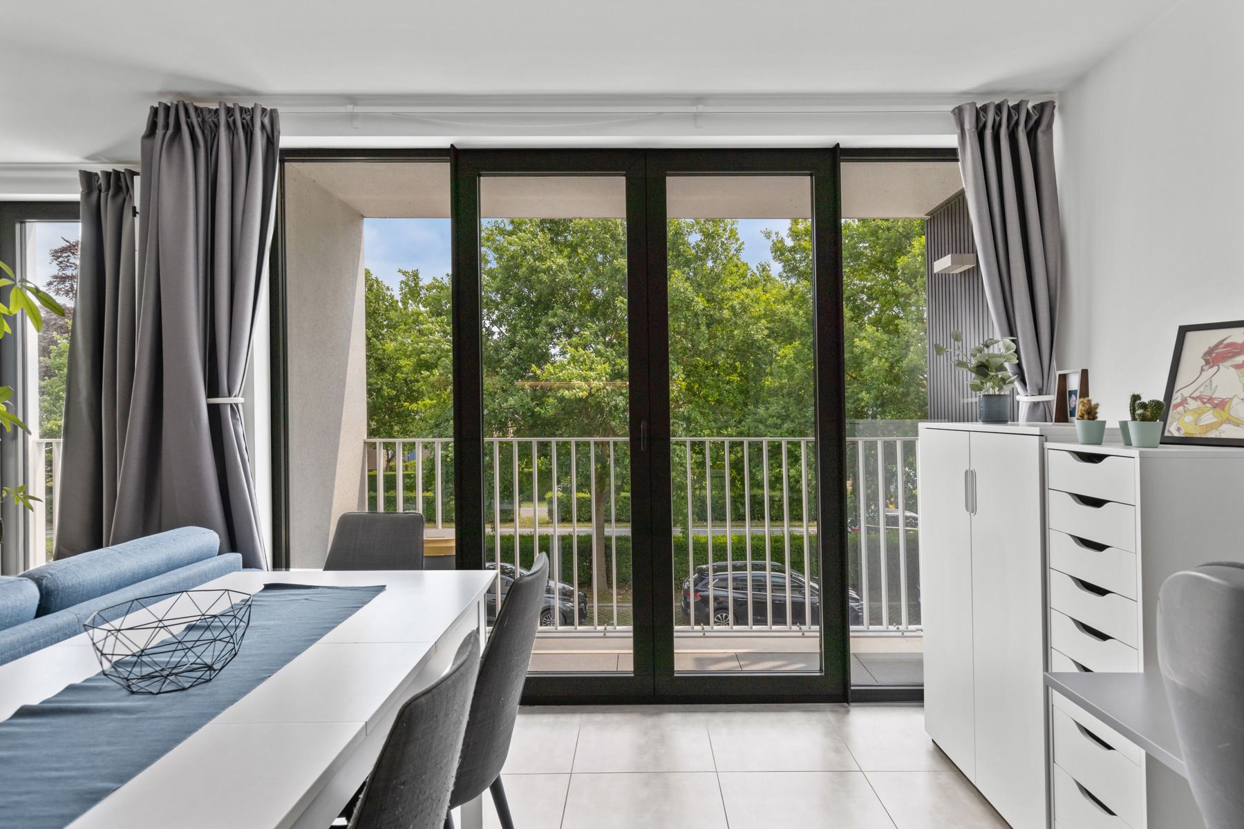 Modern 1-slpk. appartement met terras en parking foto 5