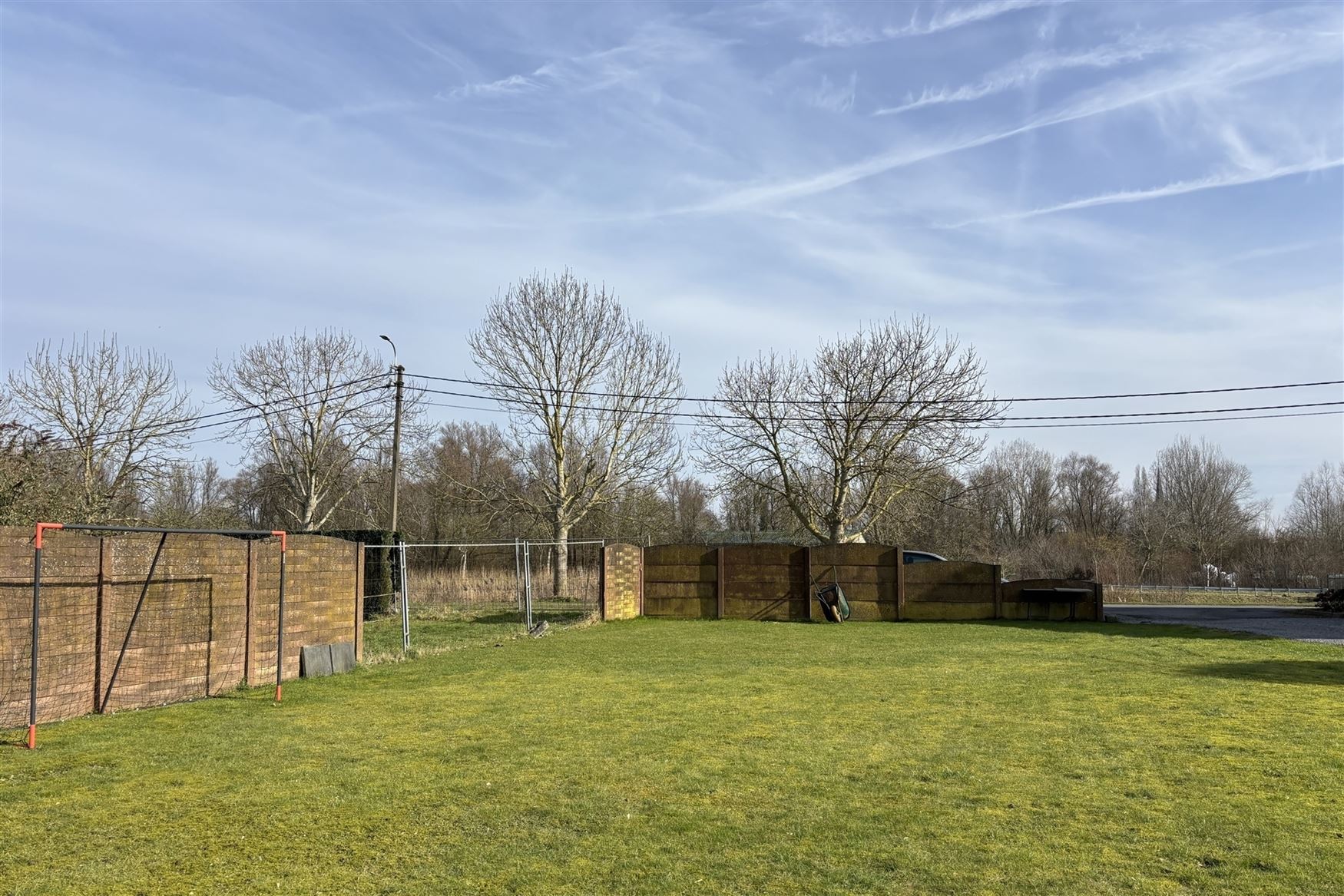 Rustig gelegen perceel bouwgrond foto 4
