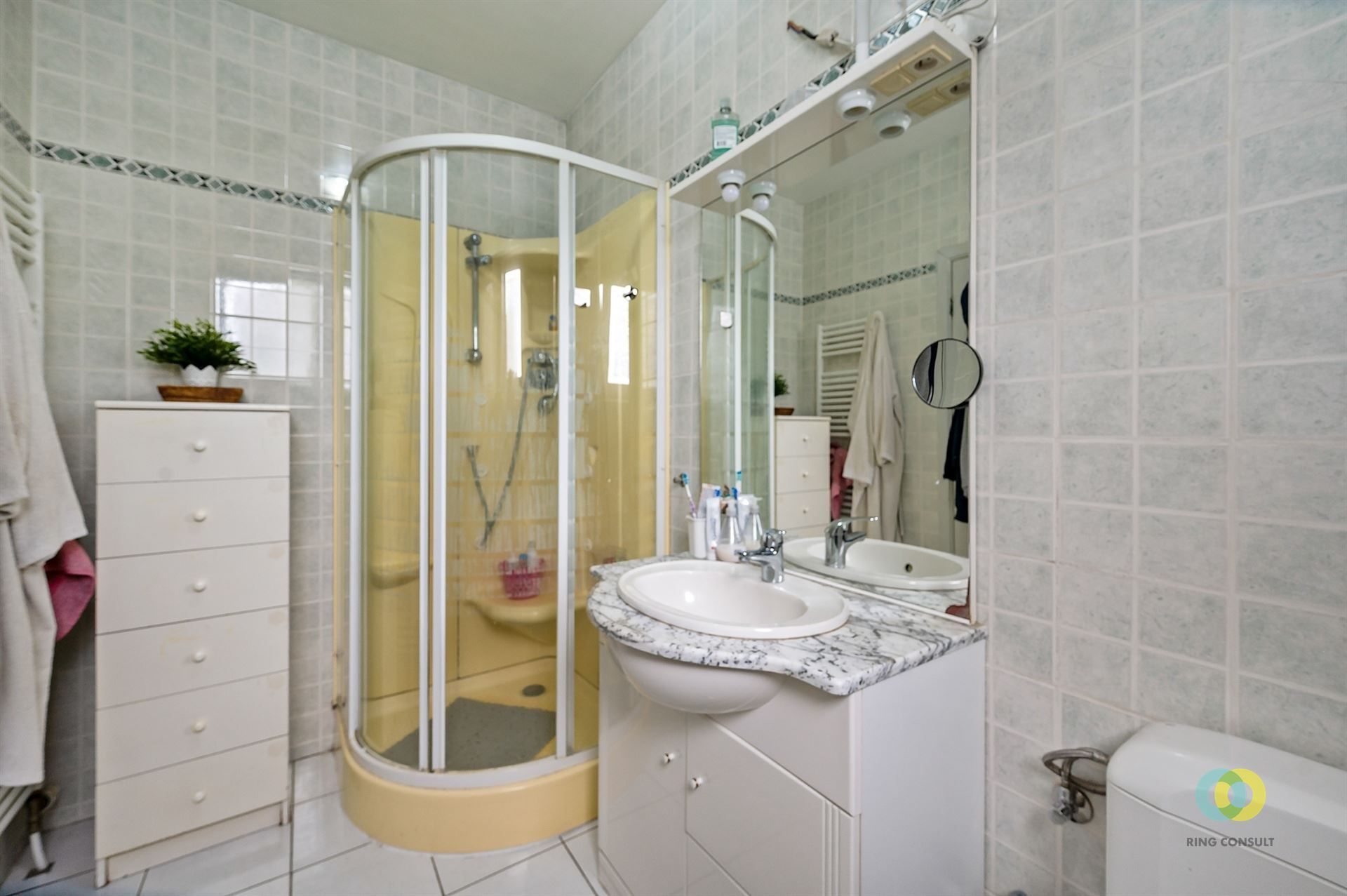 Zeer ruime 3-gevel met grote tuin foto 16