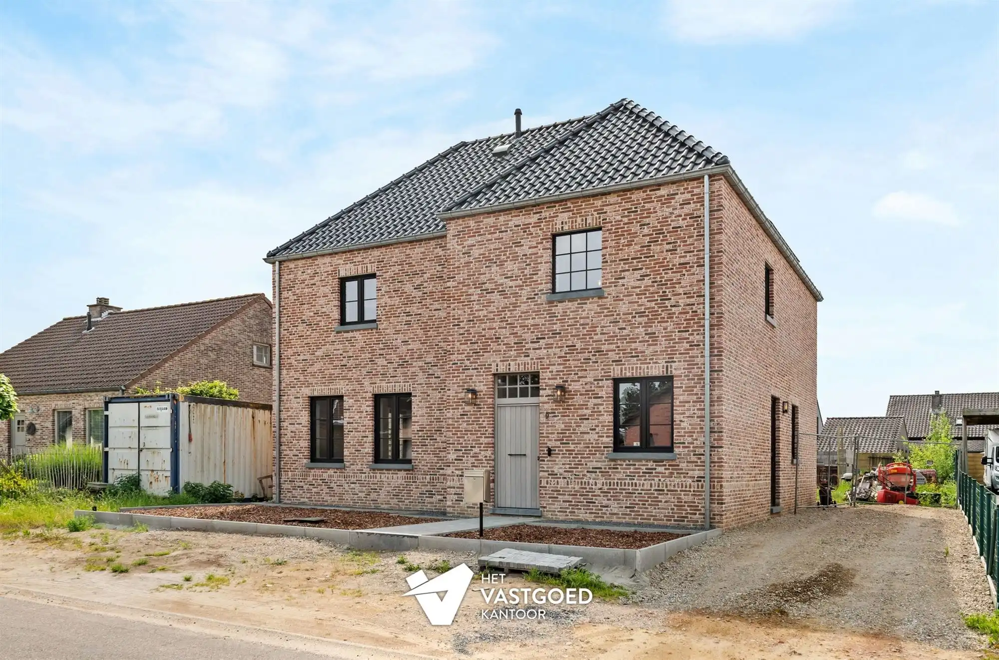 ZEER RUIME RECENTE WONING (266M²) MET LEUKE TUIN TE WIJCHMAAL foto 30