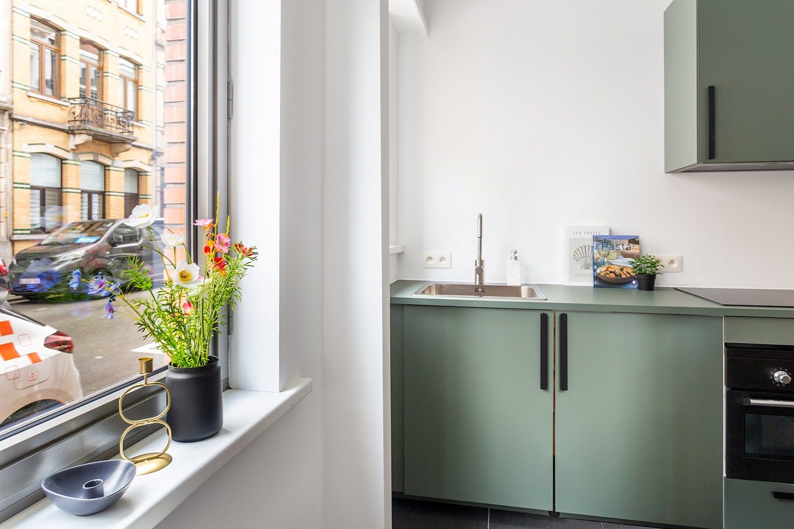  Ideaal starters- of investeringsappartement in de gegeerde wijk Zurenborg foto 10