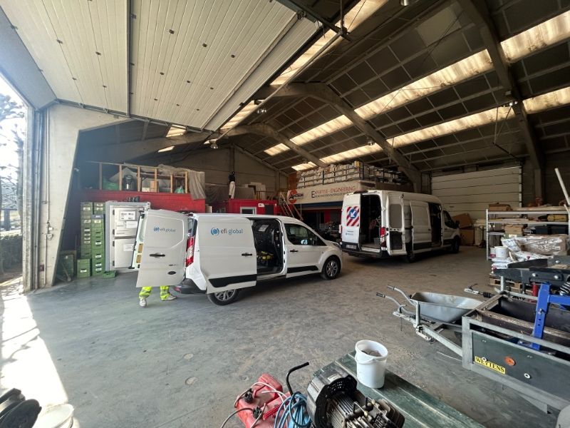 Functioneel bedrijfsgebouw voorzien van kantoor- en magazijnruimte met buitenopslag foto 8