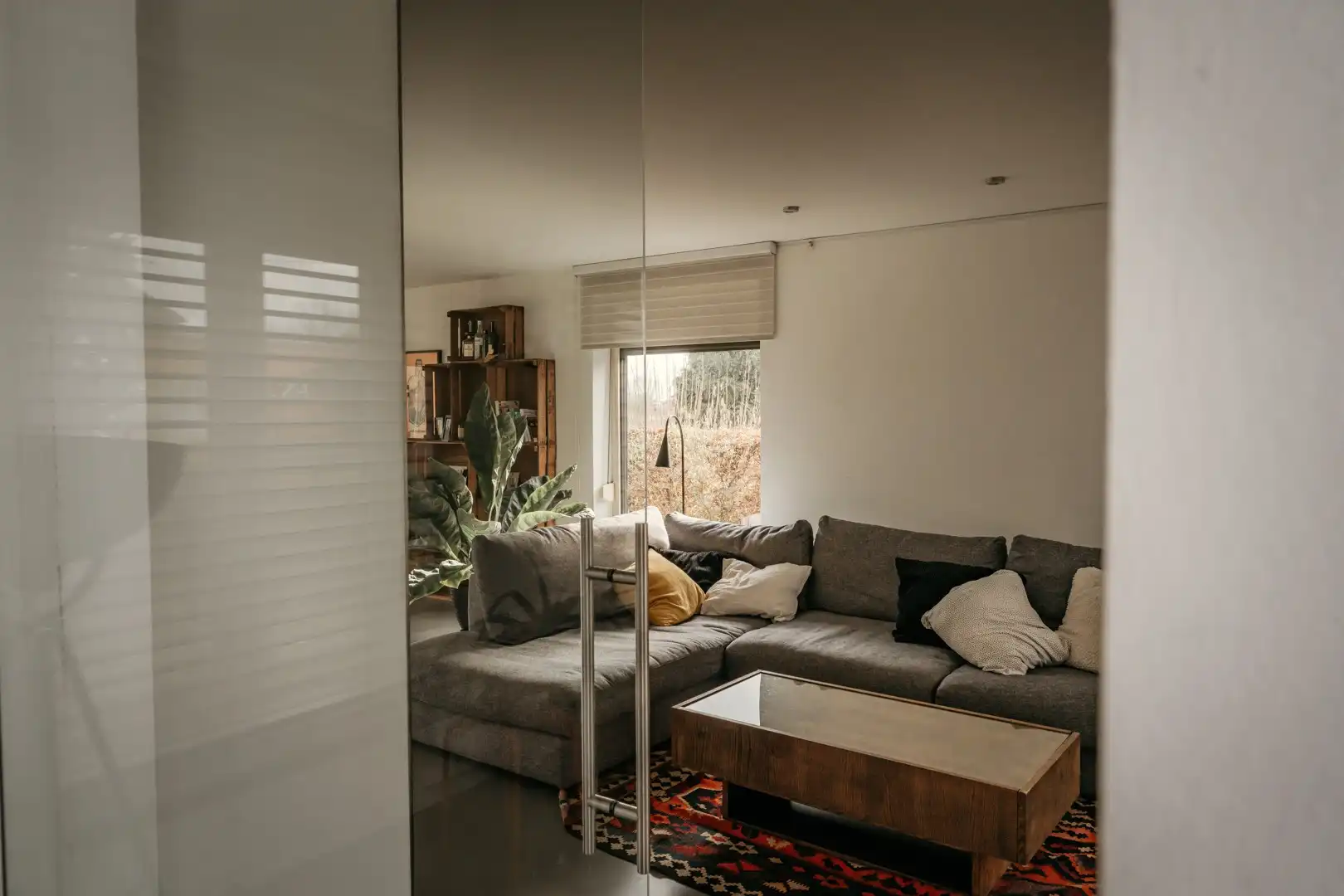 Gezellige instapklare woning met 3 slaapkamers en ruime tuin met prachtig zicht te Pelt. foto 4