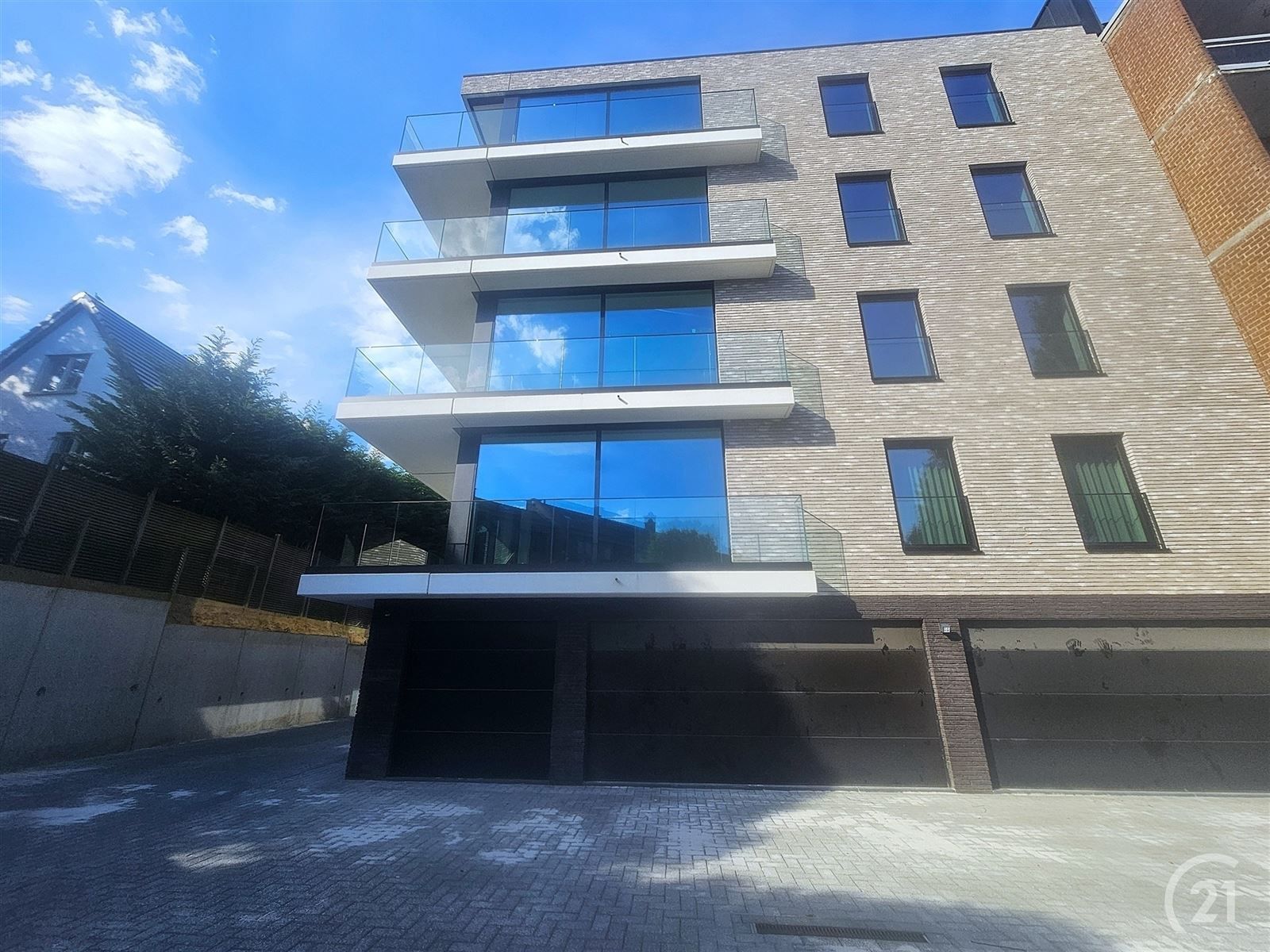 Nieuwbouwappartement met groot terras  foto 4