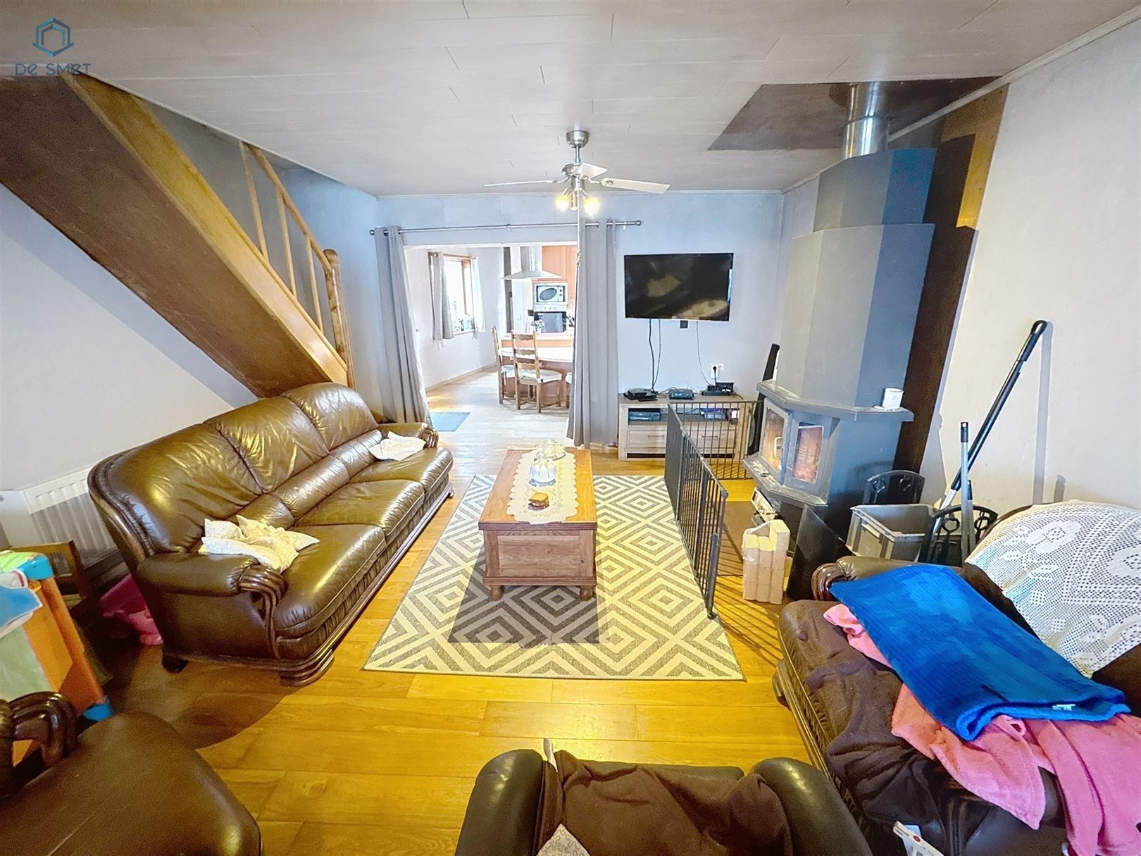 Rustige woning met handelsruimte/loods, 2 slaapkamers en dubbele garage in Beert foto 3