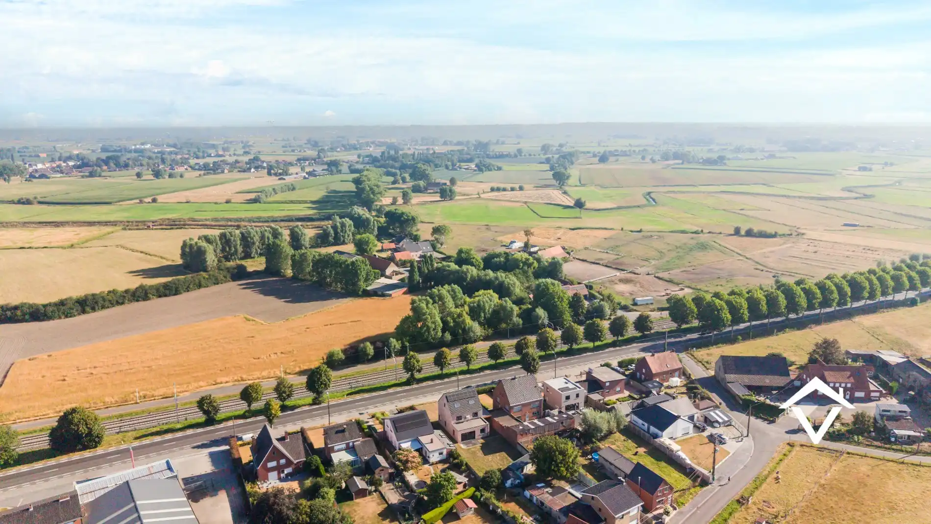 Ruime, energiezuinige gezinswoning met 6 slaapkamers, carport en zuidgerichte tuin foto 32