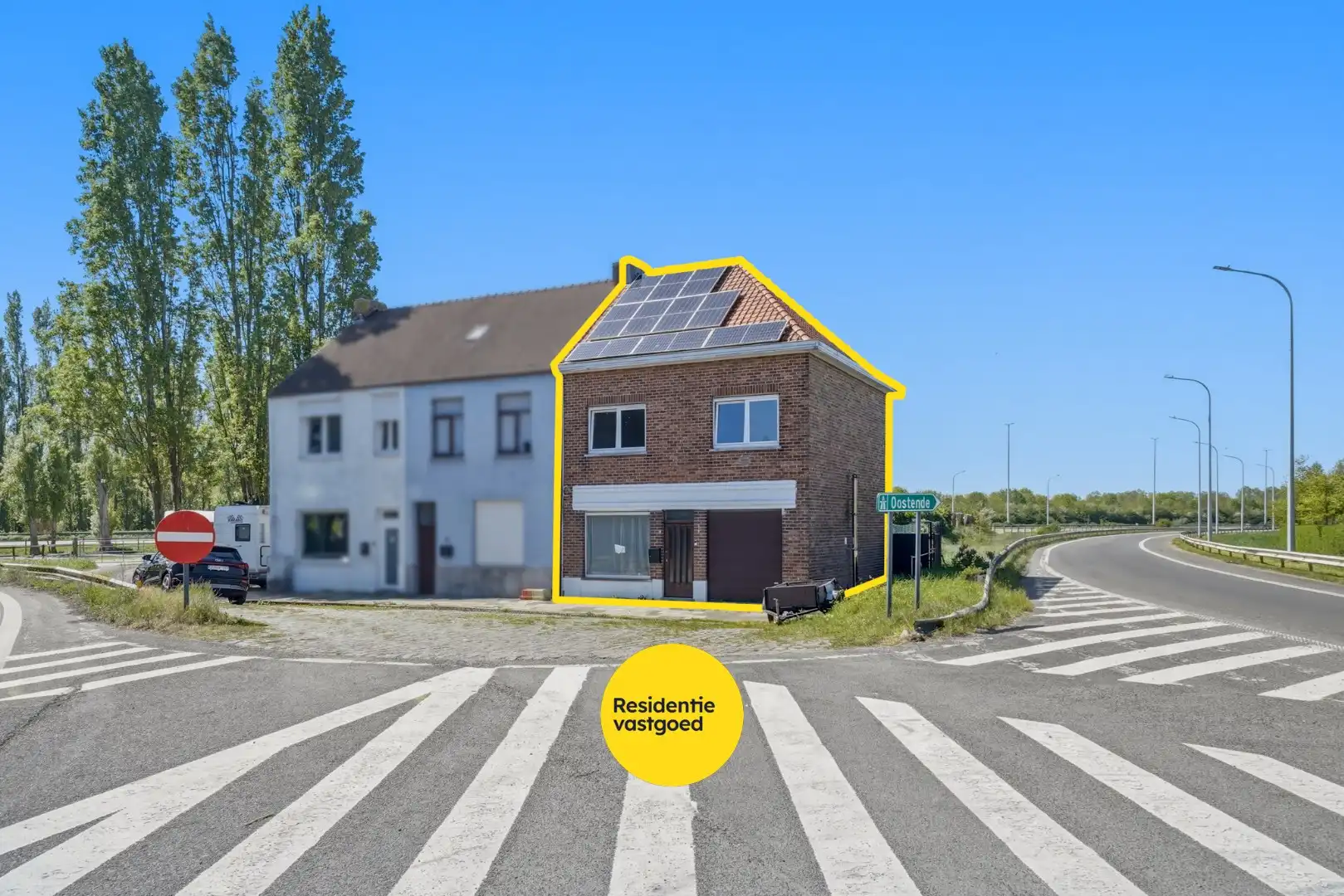 Hoofdfoto van de publicatie: Instapklare ruime hoekwoning te Zandvoorde