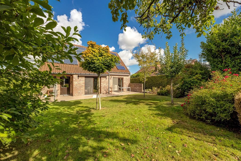 Instapklare woning in een zeer rustige wijk! foto 30