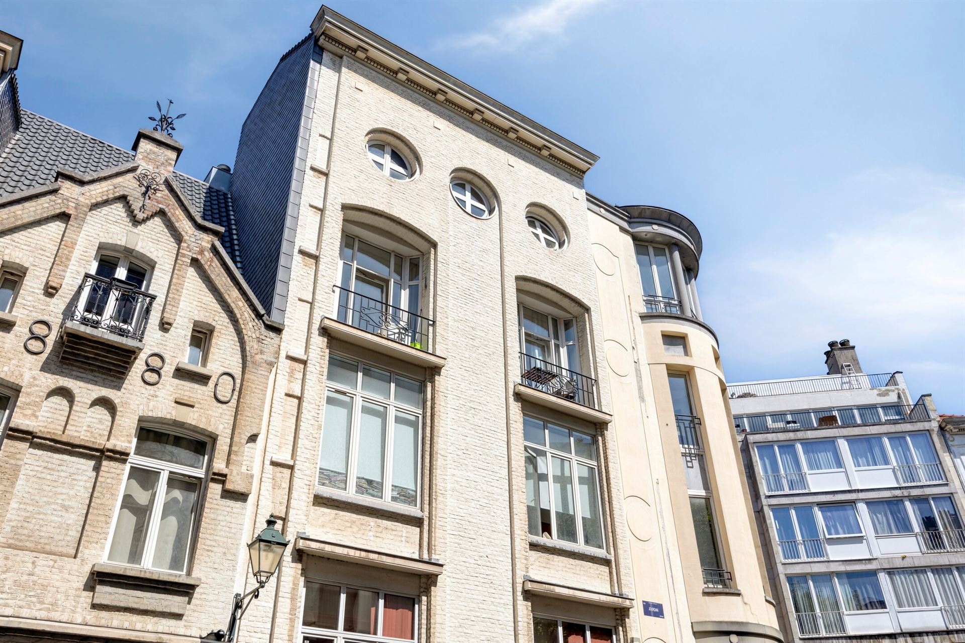 Prachtig 2-slaapkamers appartement nabij Louizalaan foto 2