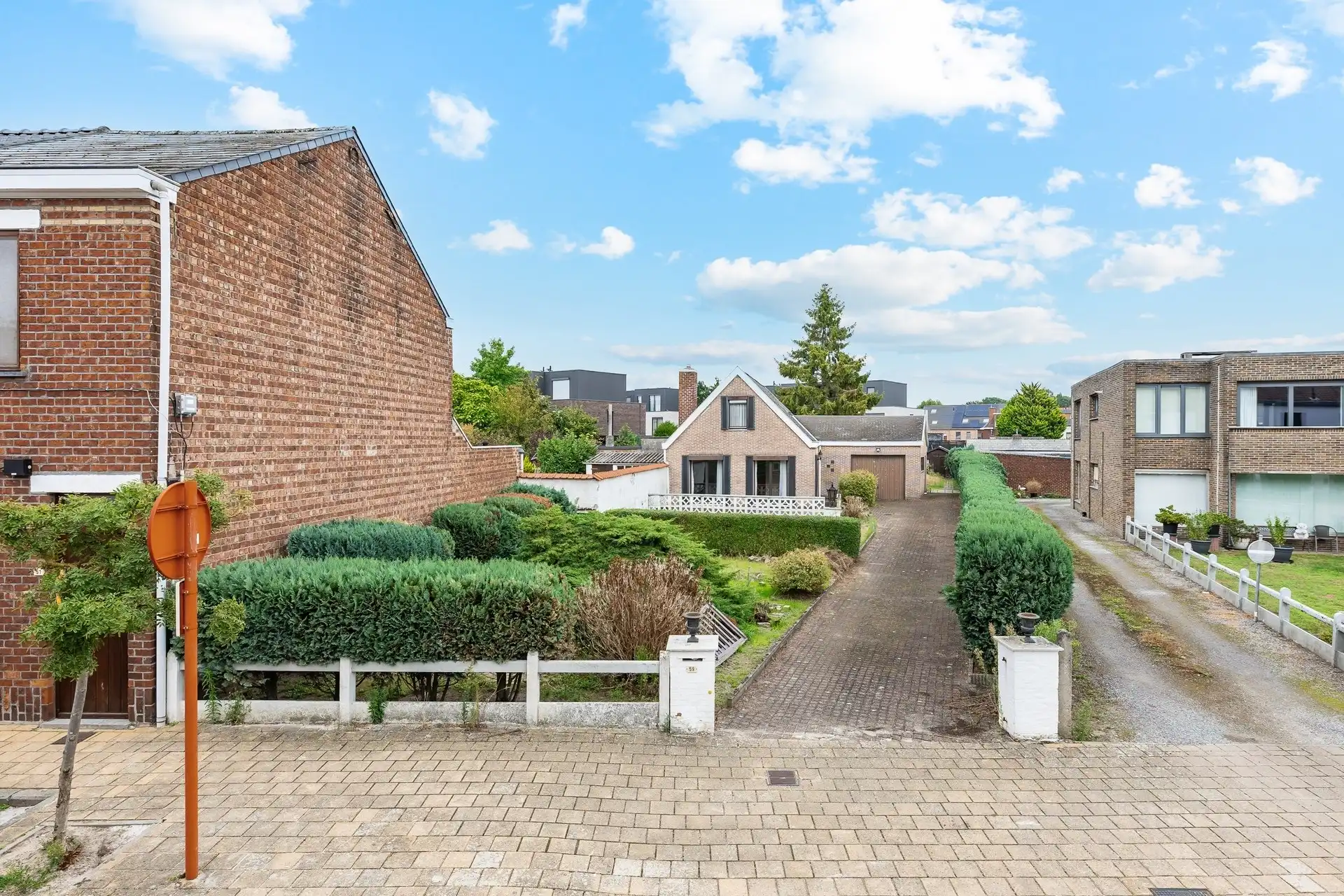 Te renoveren woning op toplocatie! foto 4