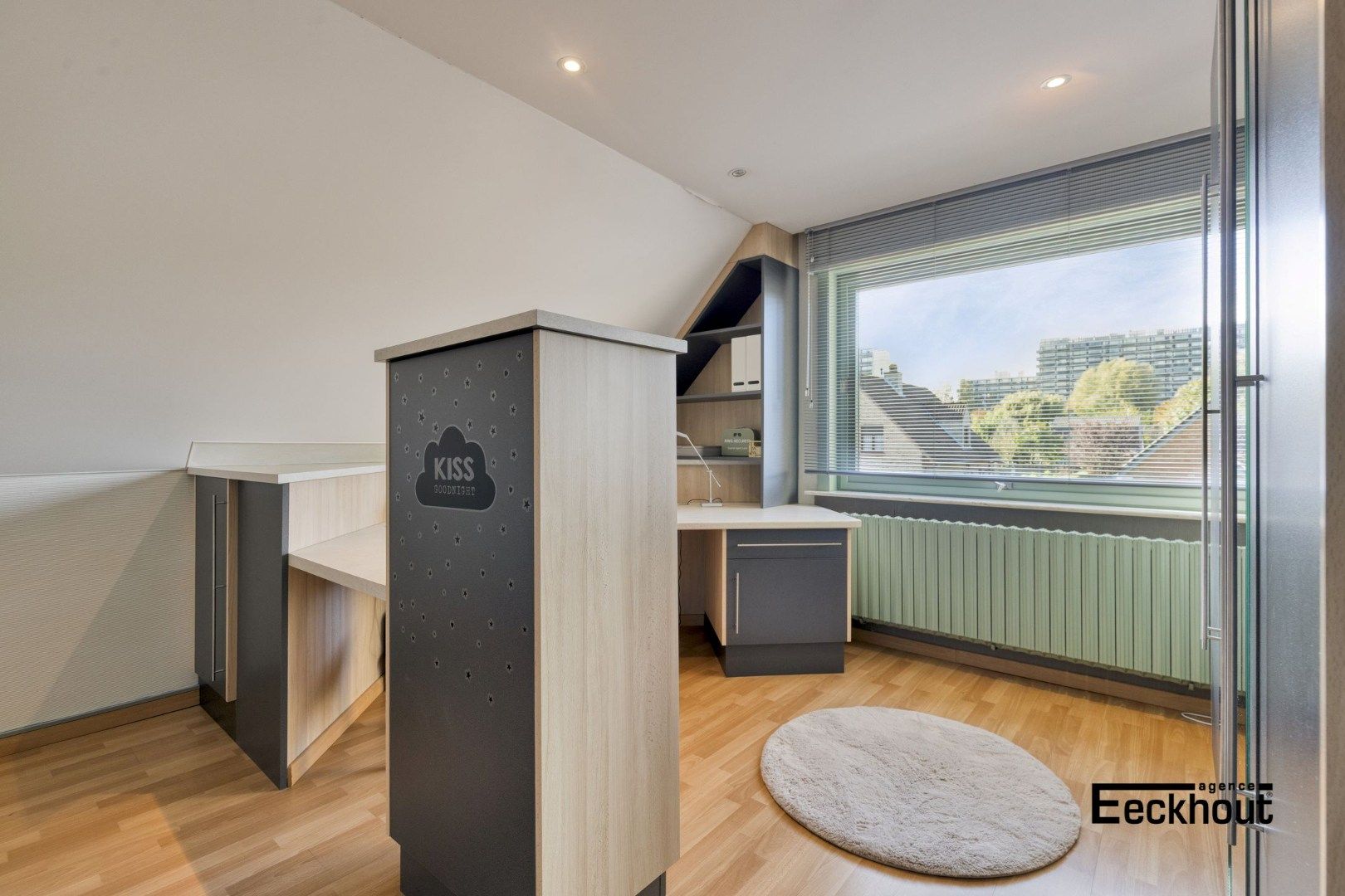 Alleenstaande woning met tuin en garage in rustige straat! foto 17