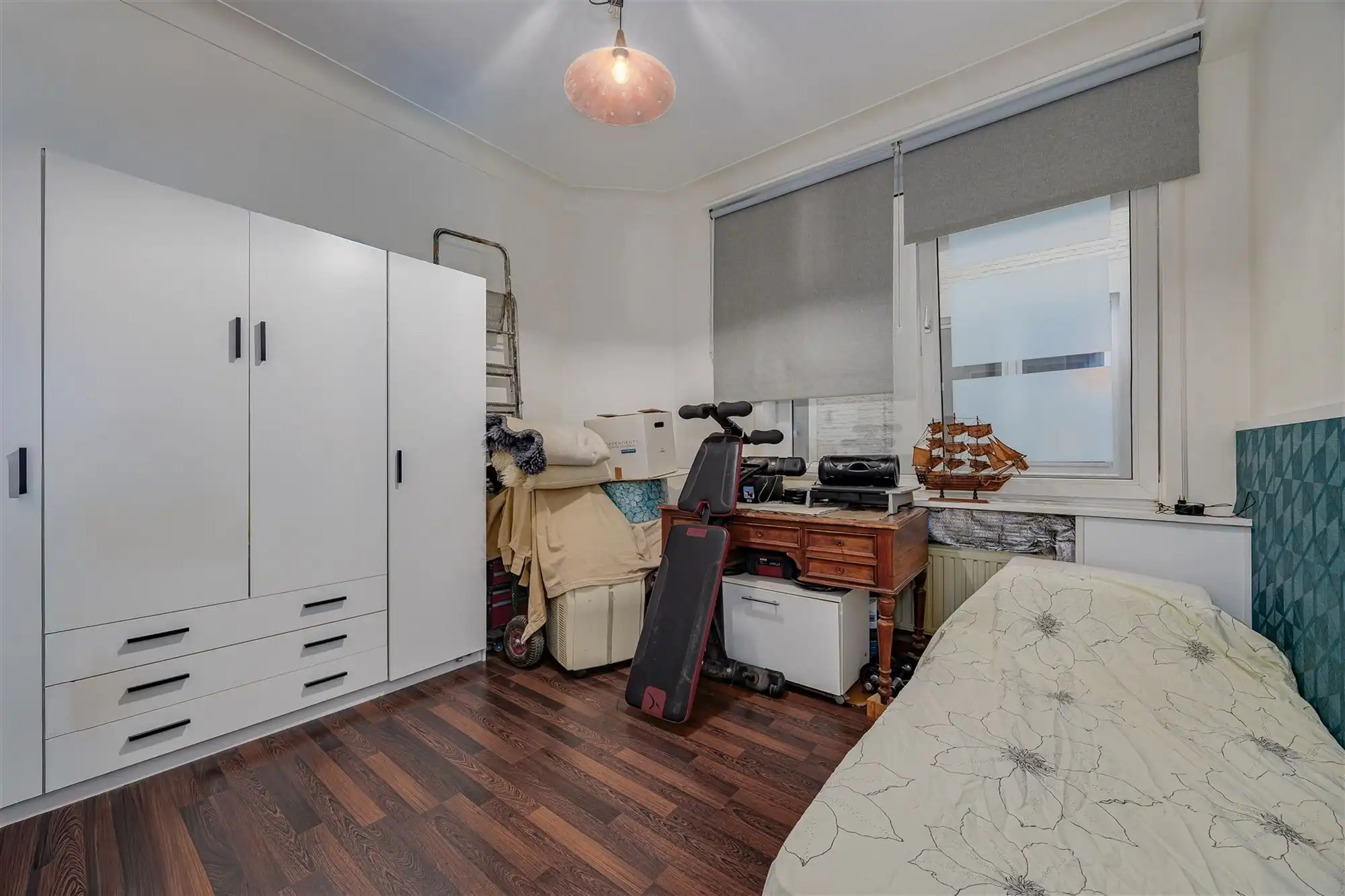 Perfect instapklaar appt met 2 slk + 2 badk vlakbij het Station foto 10