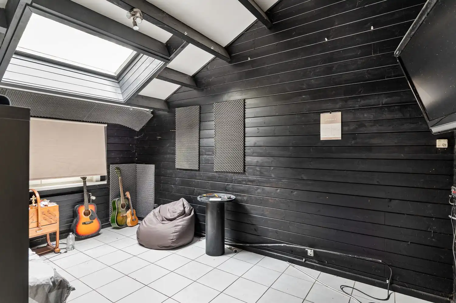 Te renoveren open bebouwing met 3 slaapkamers & grote tuin te Schoten! foto 8