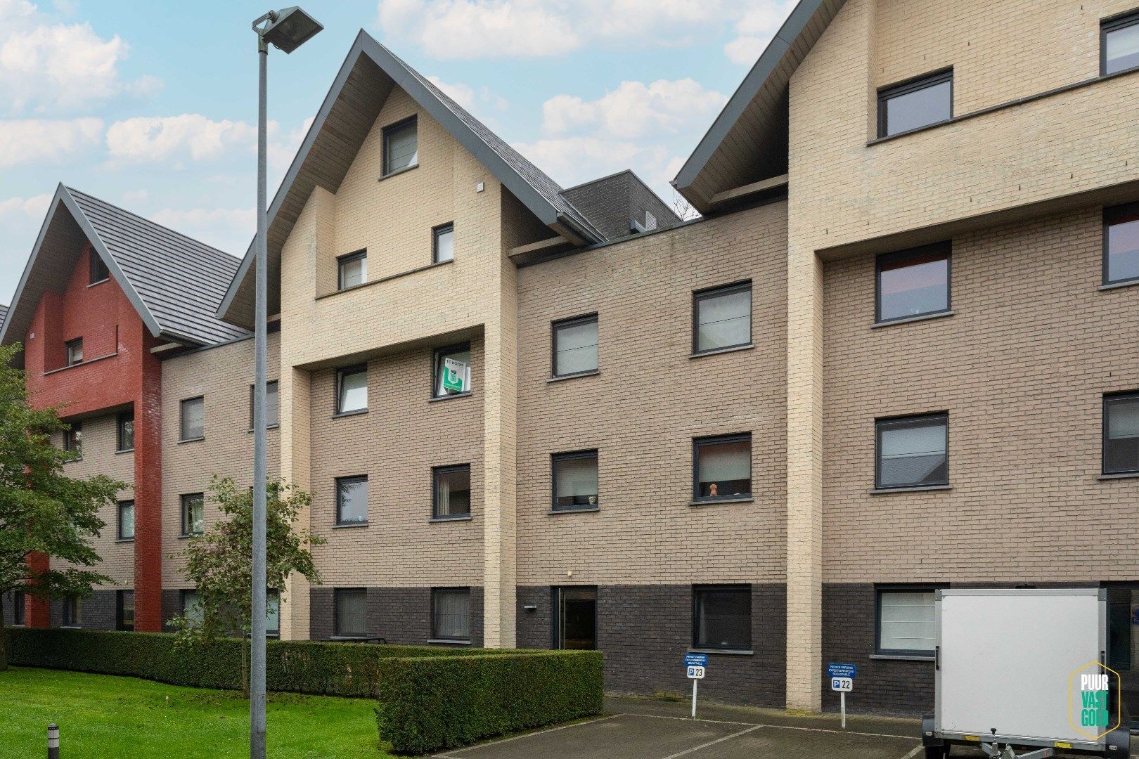 Super energiezuinig en recent appartement met zonneterras en twee slaapkamers nabij de Damse Vaart foto 21