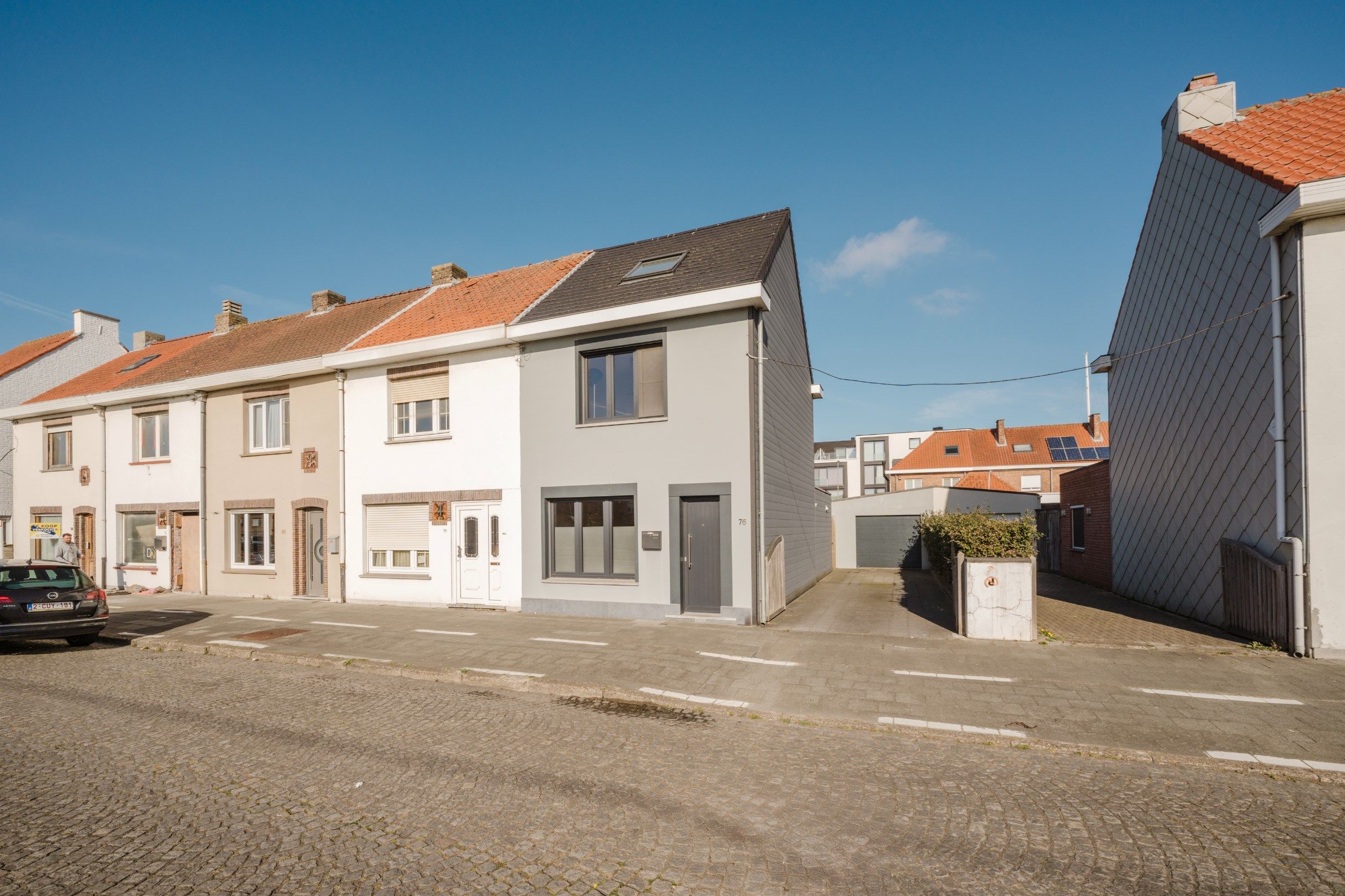 Mooie halfopen woning met garage te Zeebrugge foto {{pictureIndex}}