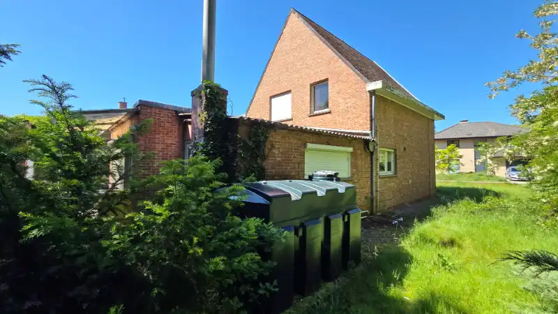 Woning van 155m² in open bebouwing op 10 are 30ca foto 20