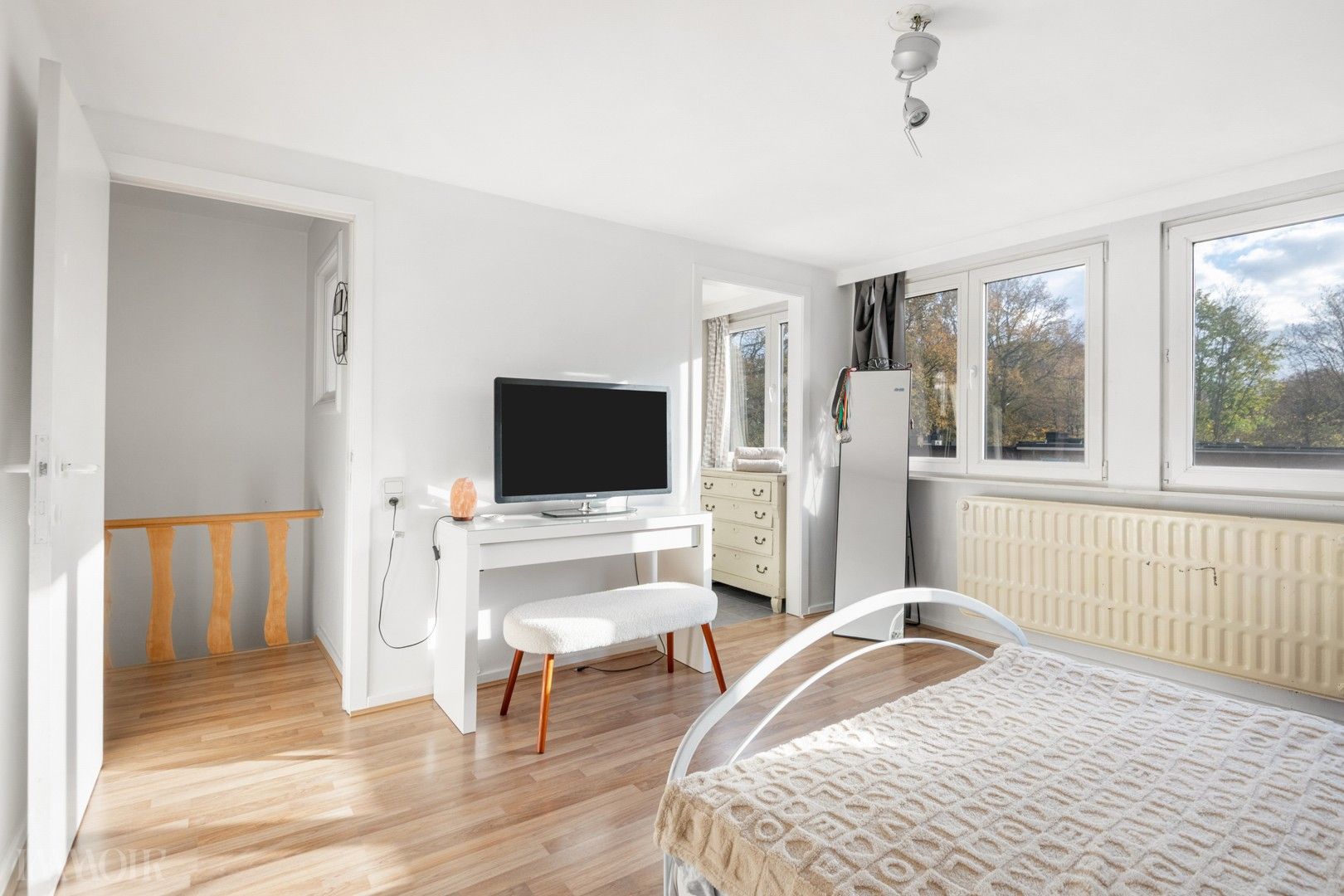 Prachtig gerenoveerde woning met praktijk/studio in hartje Schoten. foto 29