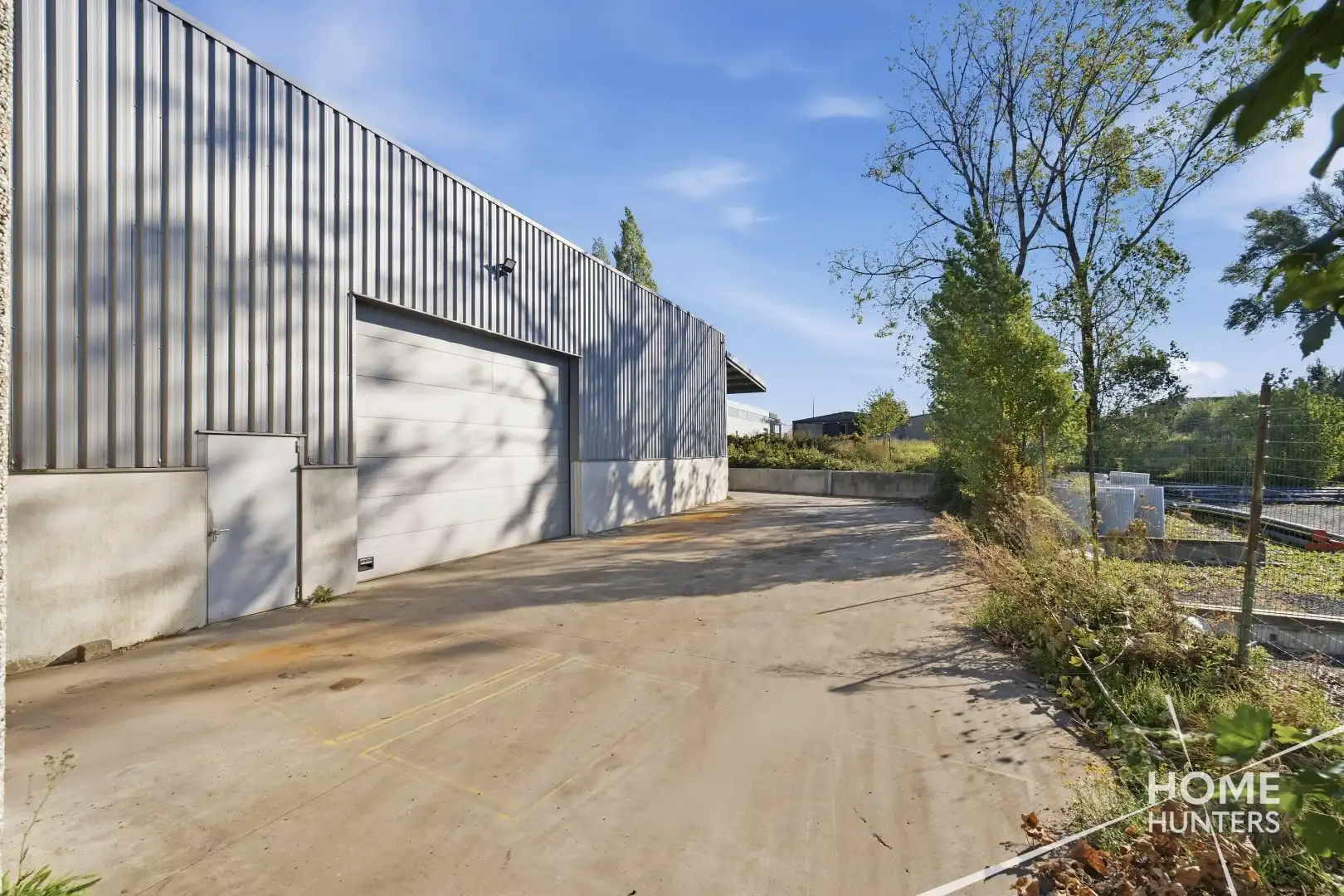 UITZONDERLIJK BEDRIJFSGEBOUW MET 2.268 M² LOODSRUIMTE EN 528 M² KANTOREN IN IEPER foto 45