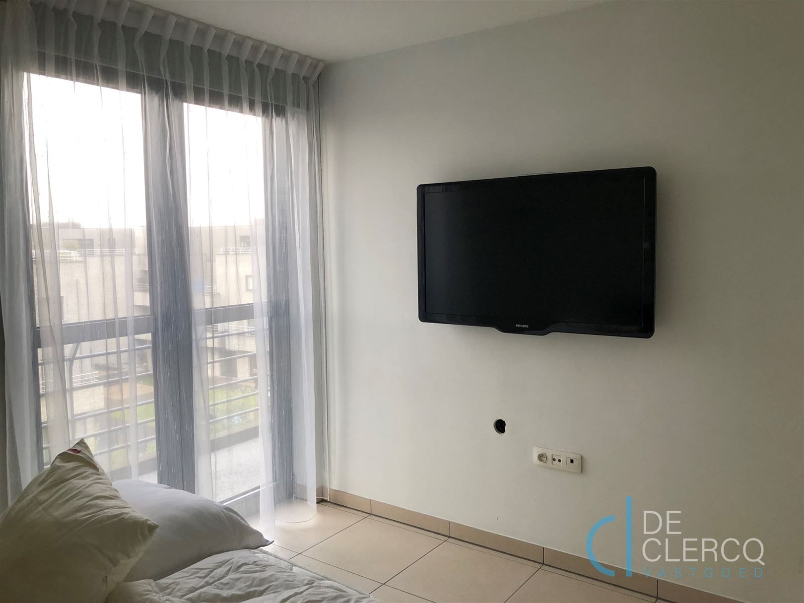 Zeer ruim appartement met garage TE HUUR in het centrum van Lochristi! foto 24