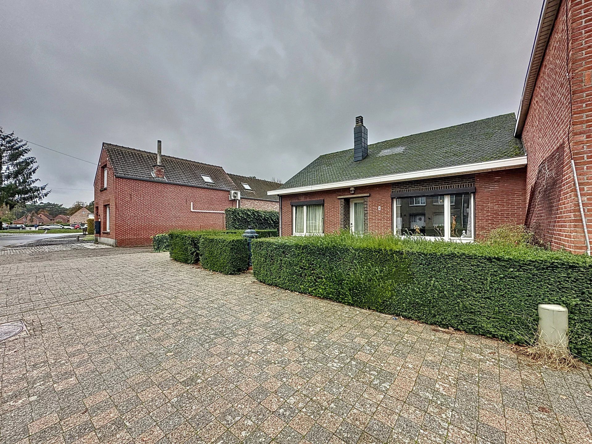 Verrassend ruime woning met 3 slaapkamers en grote tuin. foto 26