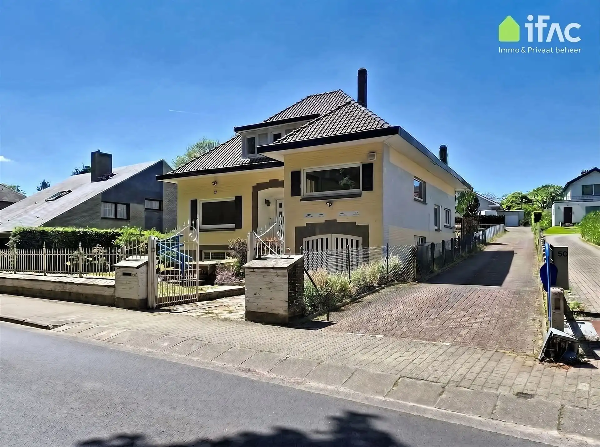 Prachtige te renoveren villa met ZW-gerichte tuin  foto 29