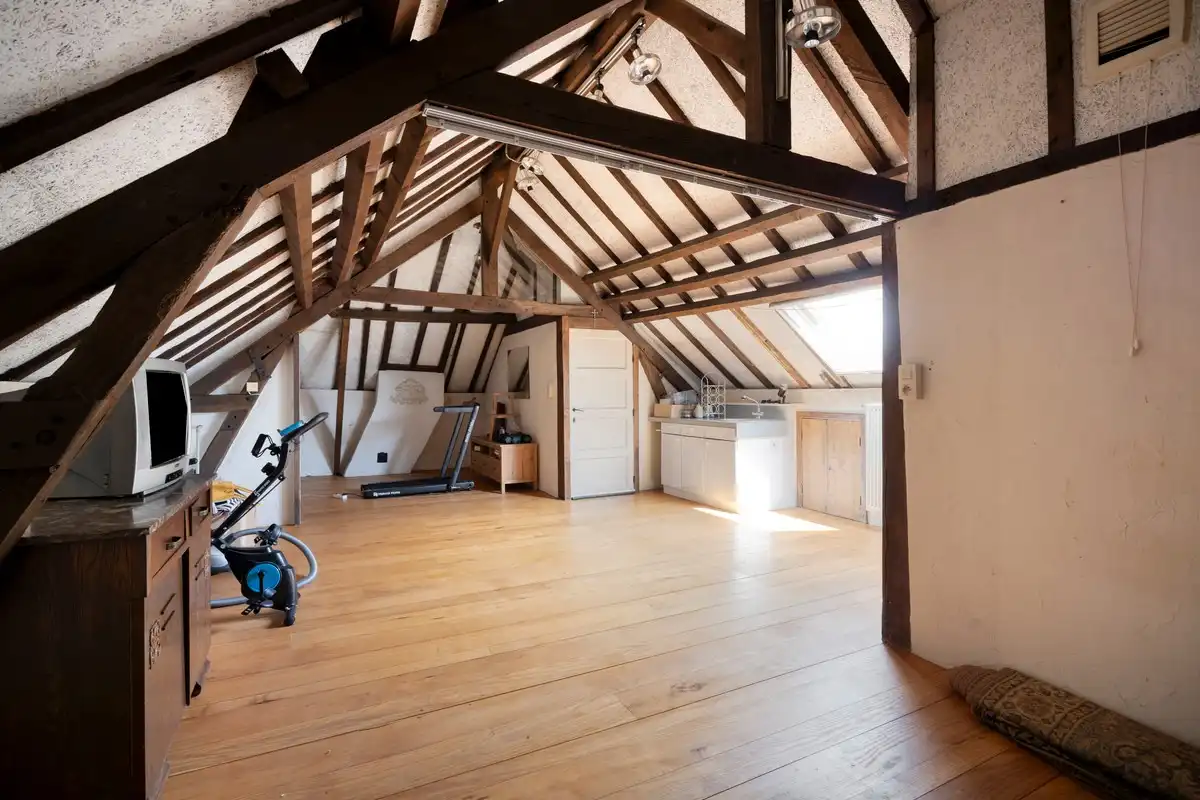 Bijzonder historisch herenhuis te koop in Heppen foto 43
