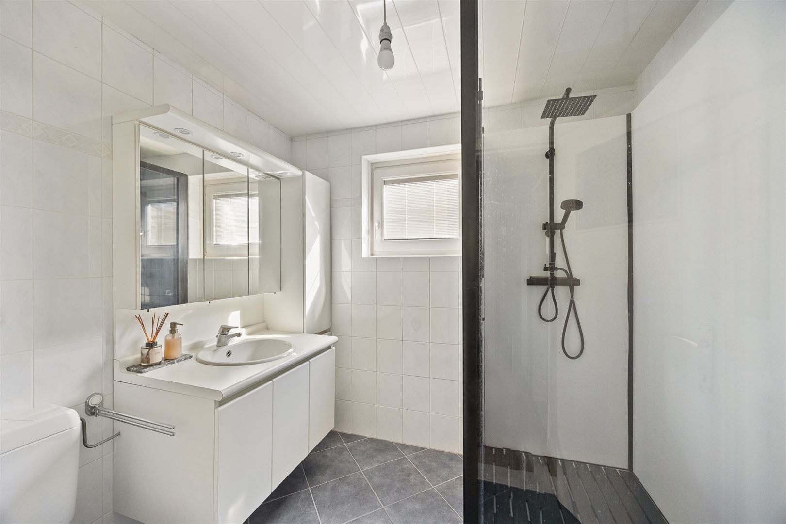 Bel-etage gelegen nabij centrum Brasschaat  foto 11