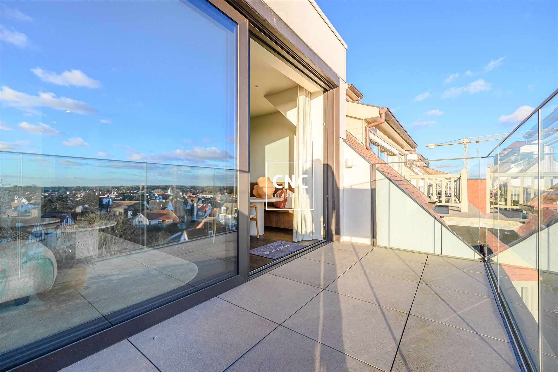 Exceptioneel nieuwbouw duplex-appartement in het hart van het Zoute met prachtig zicht op de typische Zoute-gevels foto 4