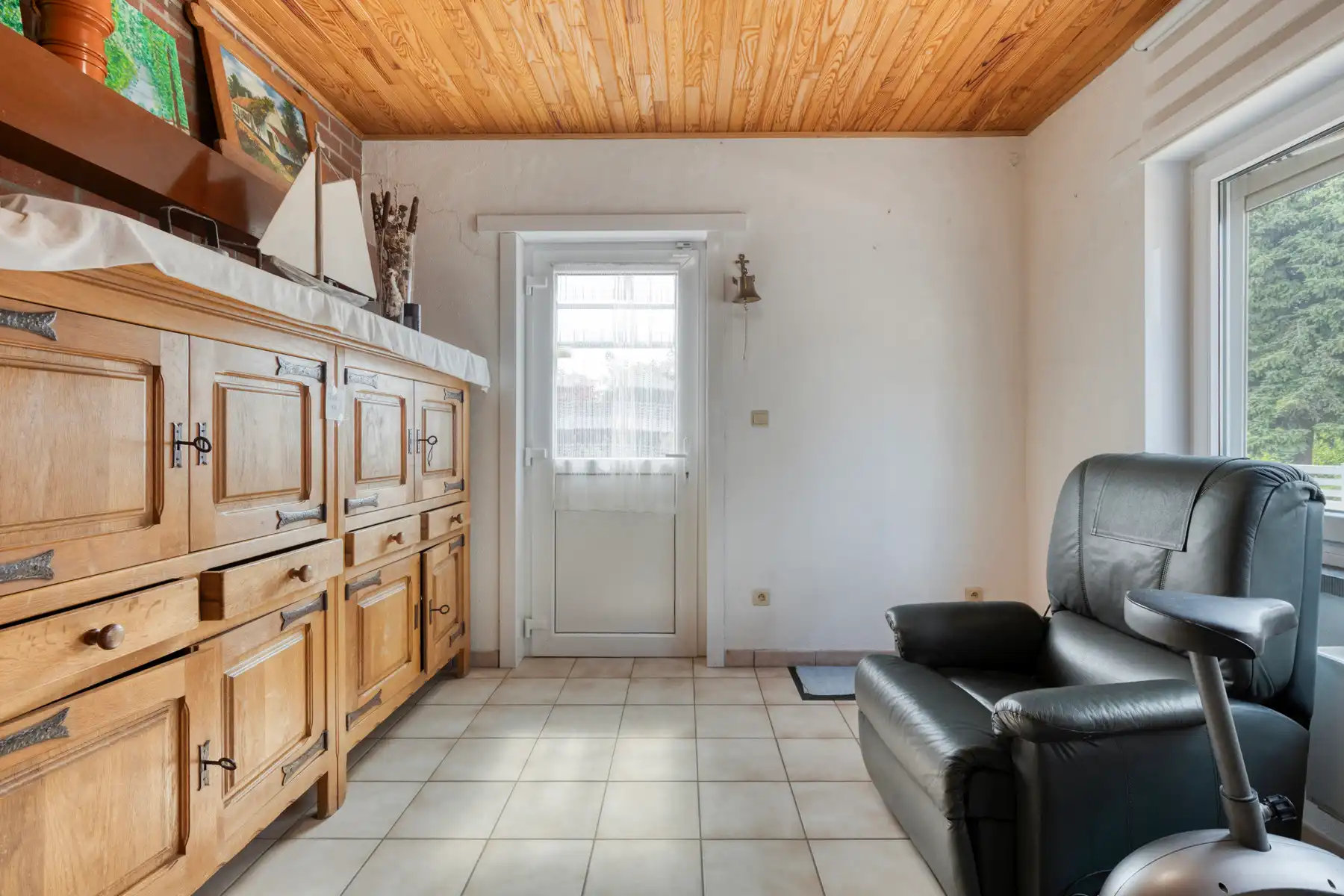 OPTIE Rustig gelegen woning met 2 garages foto 7