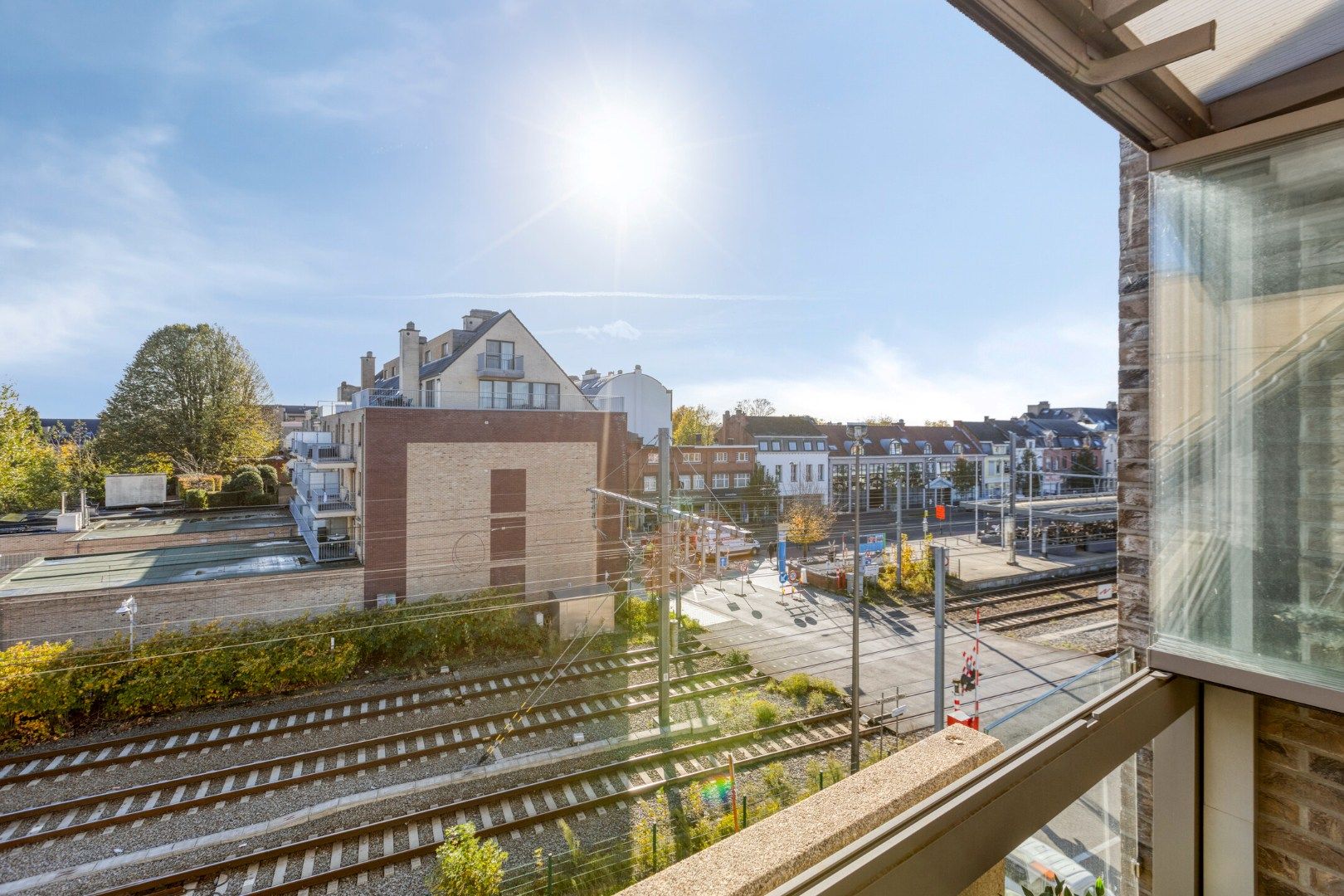 Ruim ingedeeld appartement met zonterrassen in het centrum. foto 32