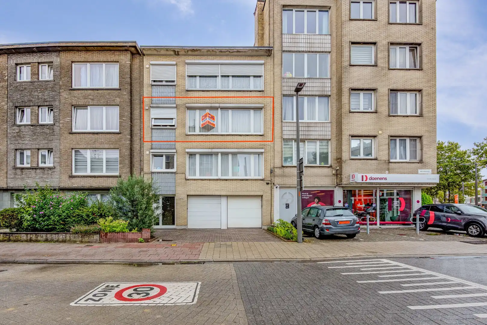 Ruim en energiezuinig 2-slaapkamerappartement met terras nabij Boelaerpark  foto {{pictureIndex}}