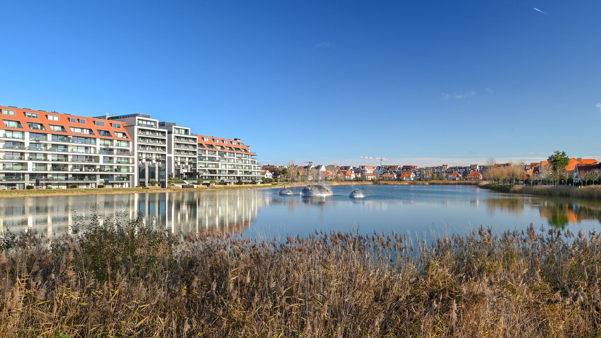 Hoekappartement met zicht op het Zegemeer en 3 slaapkamers. foto 2