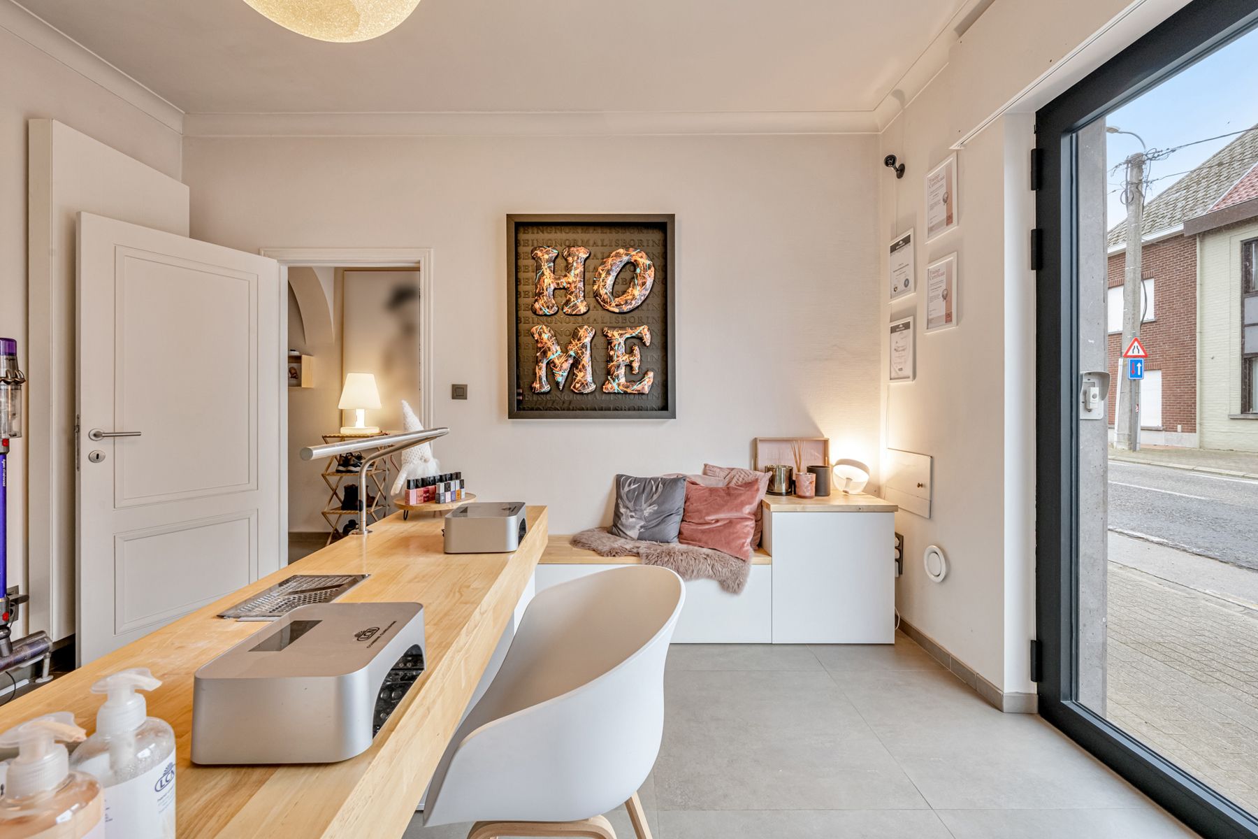 TE KOOP: energiezuinige hedendaagse woning + prak.ruimte ! foto 4