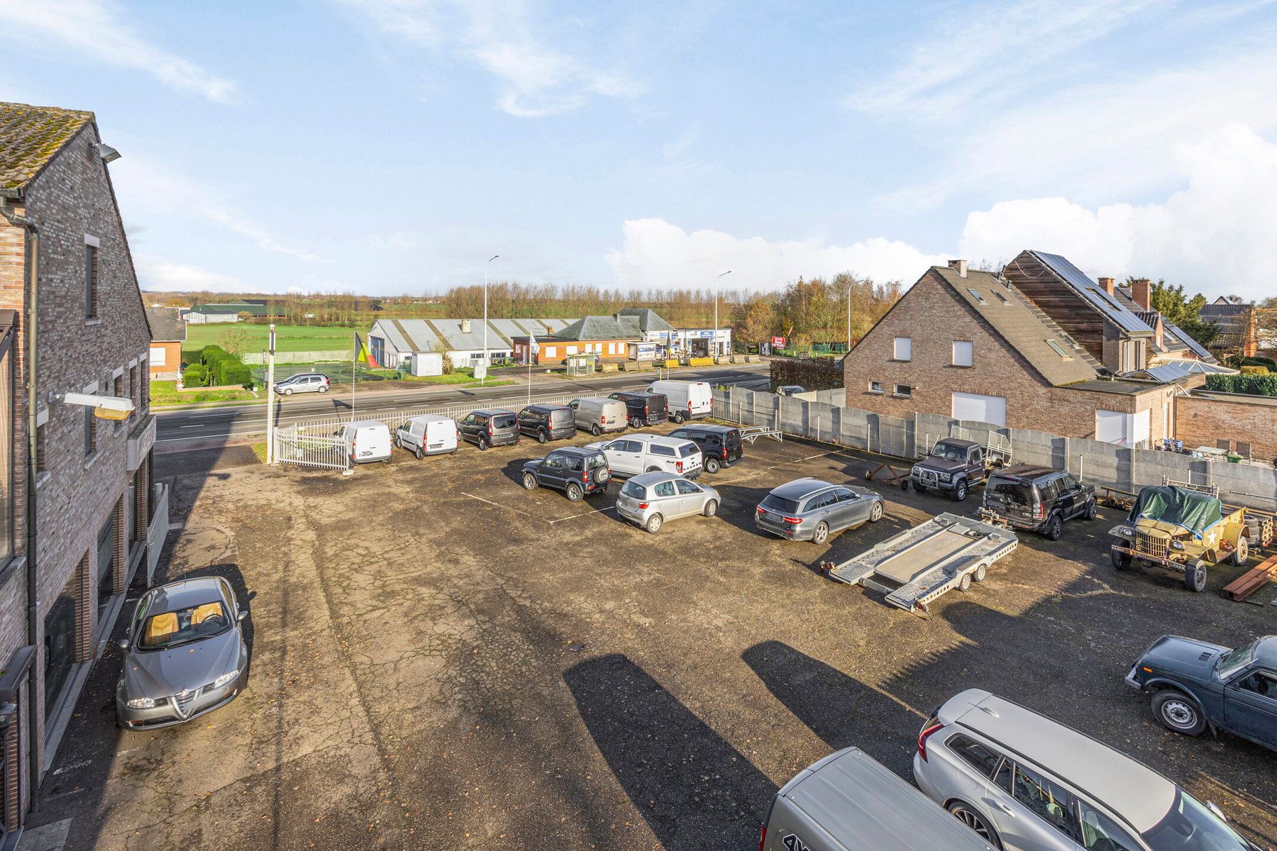 Handelspand met appartement woonst, toonzaal/showroom, atelier/loods en bouwgrond foto 31