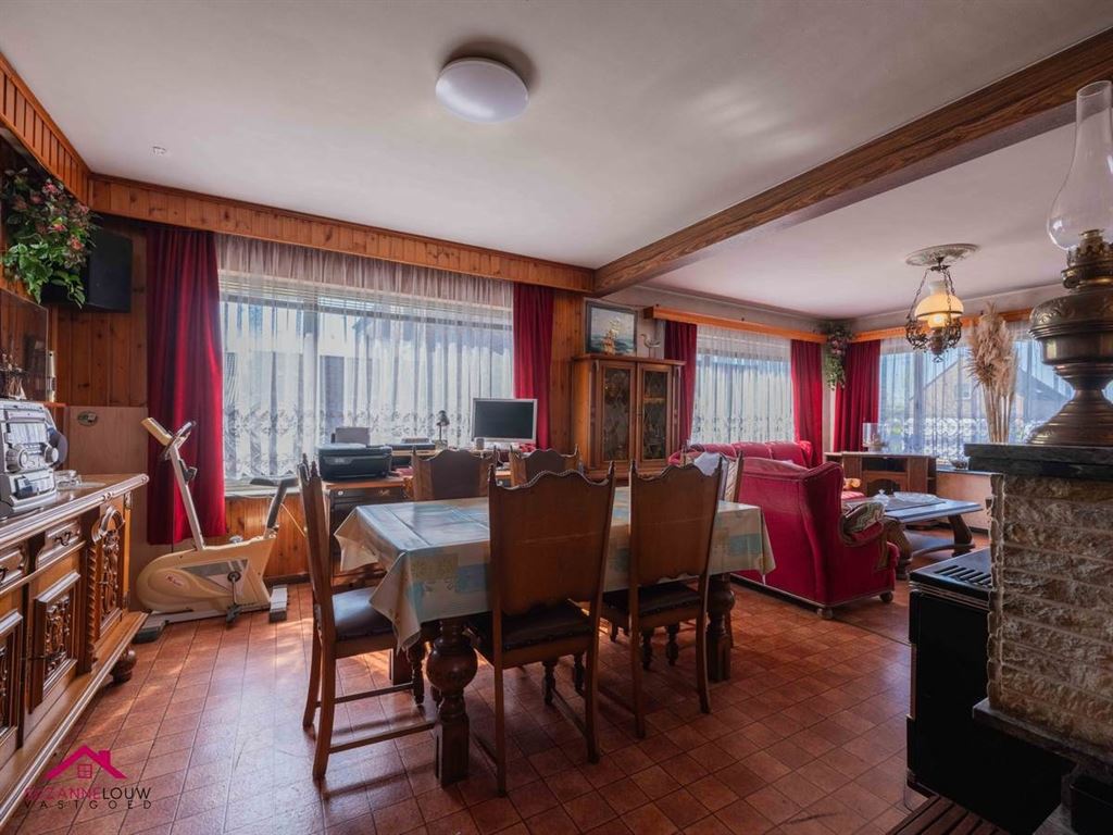 Vrijstaande woning, te renoveren naar eigen smaak en wensen foto 17