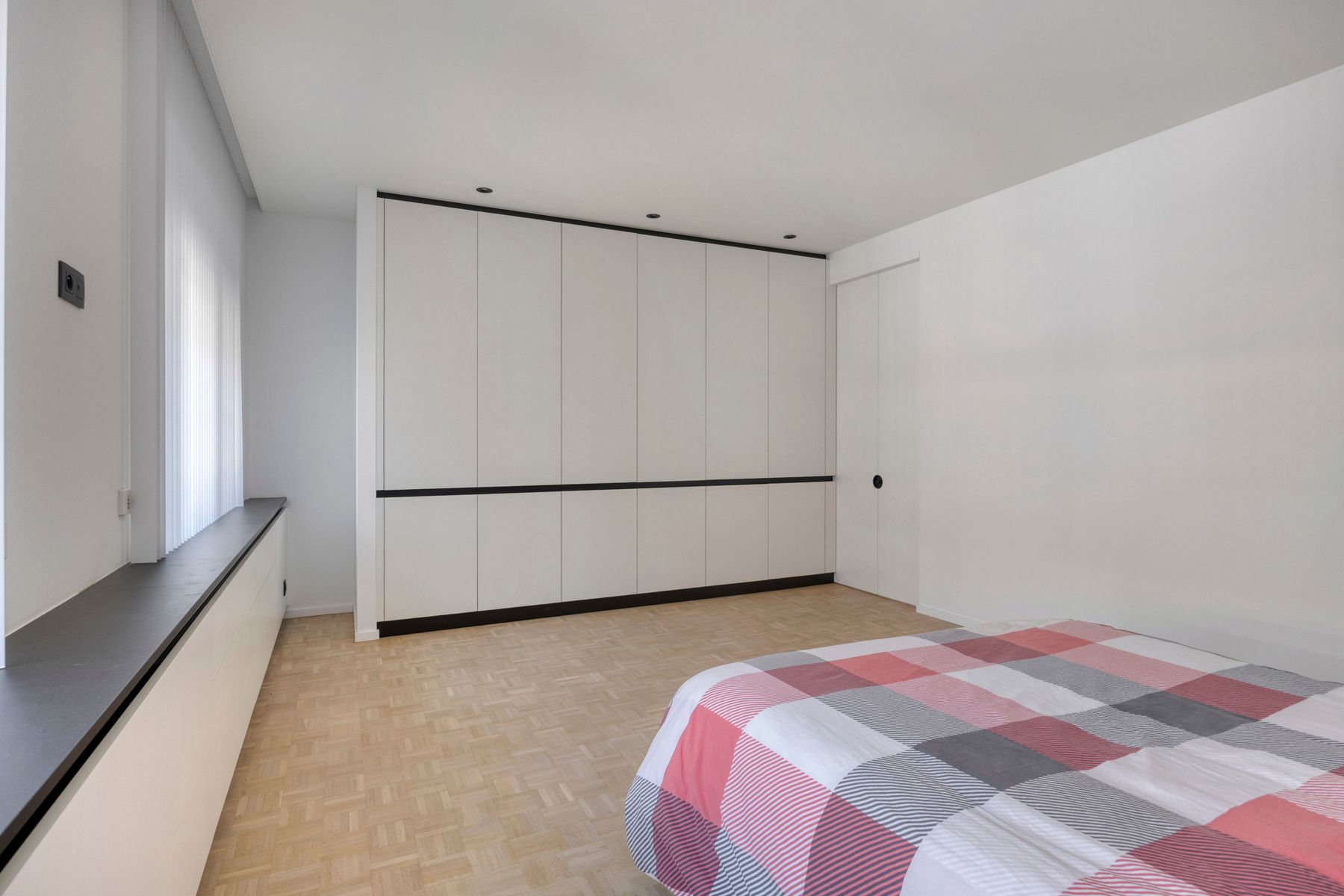 Perfect onderhouden eigendom, ideaal combinatie wonen/werk foto 14