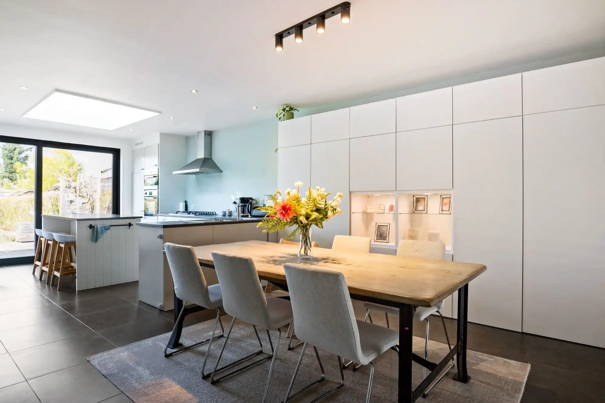 Ruimte, licht en comfort - De ideale gezinswoning met 4 slaapkamers en tuin in Brasschaat! foto 10