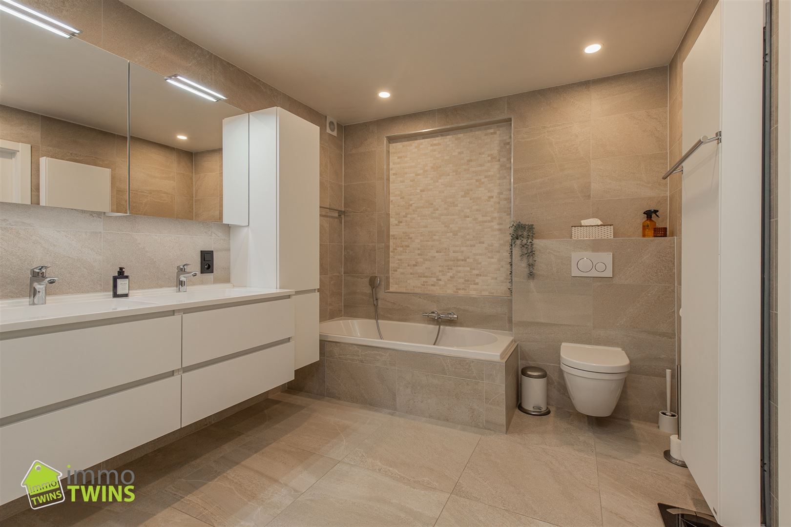 Gezellige open bebouwing met garage, tuin en oprit te Grembergen foto 14