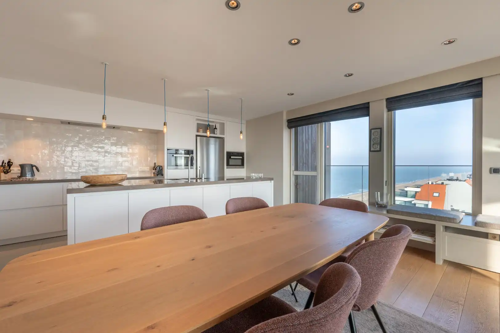 Uitzonderlijke penthouse gelegen op de Zeedijk aan het Van Bunnenplein met panoramische zichten foto 8