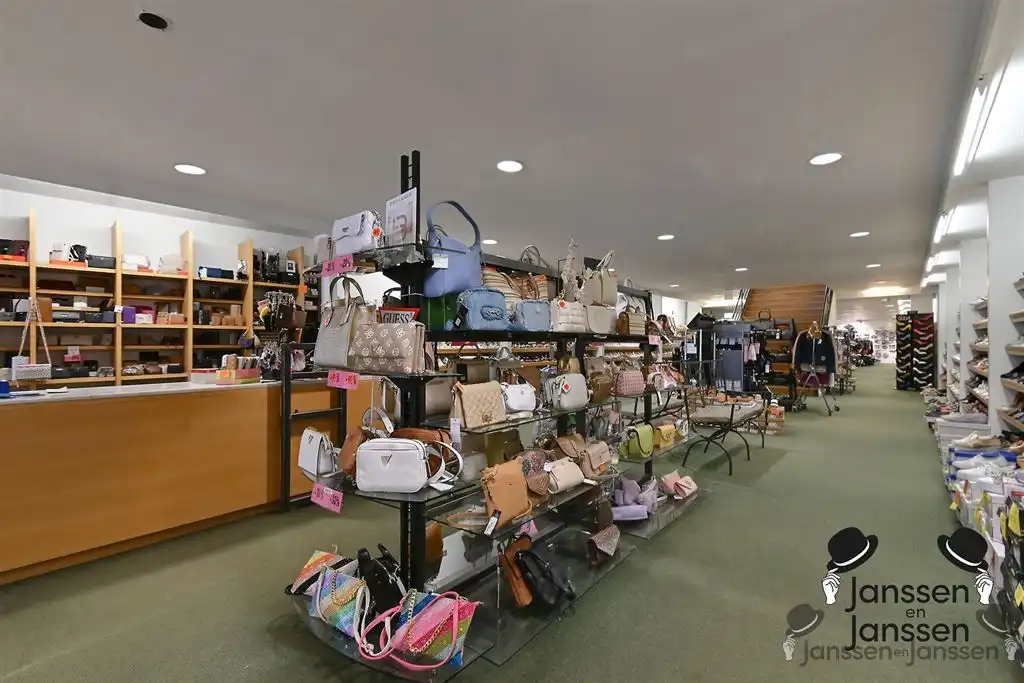 Polyvalente handelsruimte in centrum Hamme foto 5