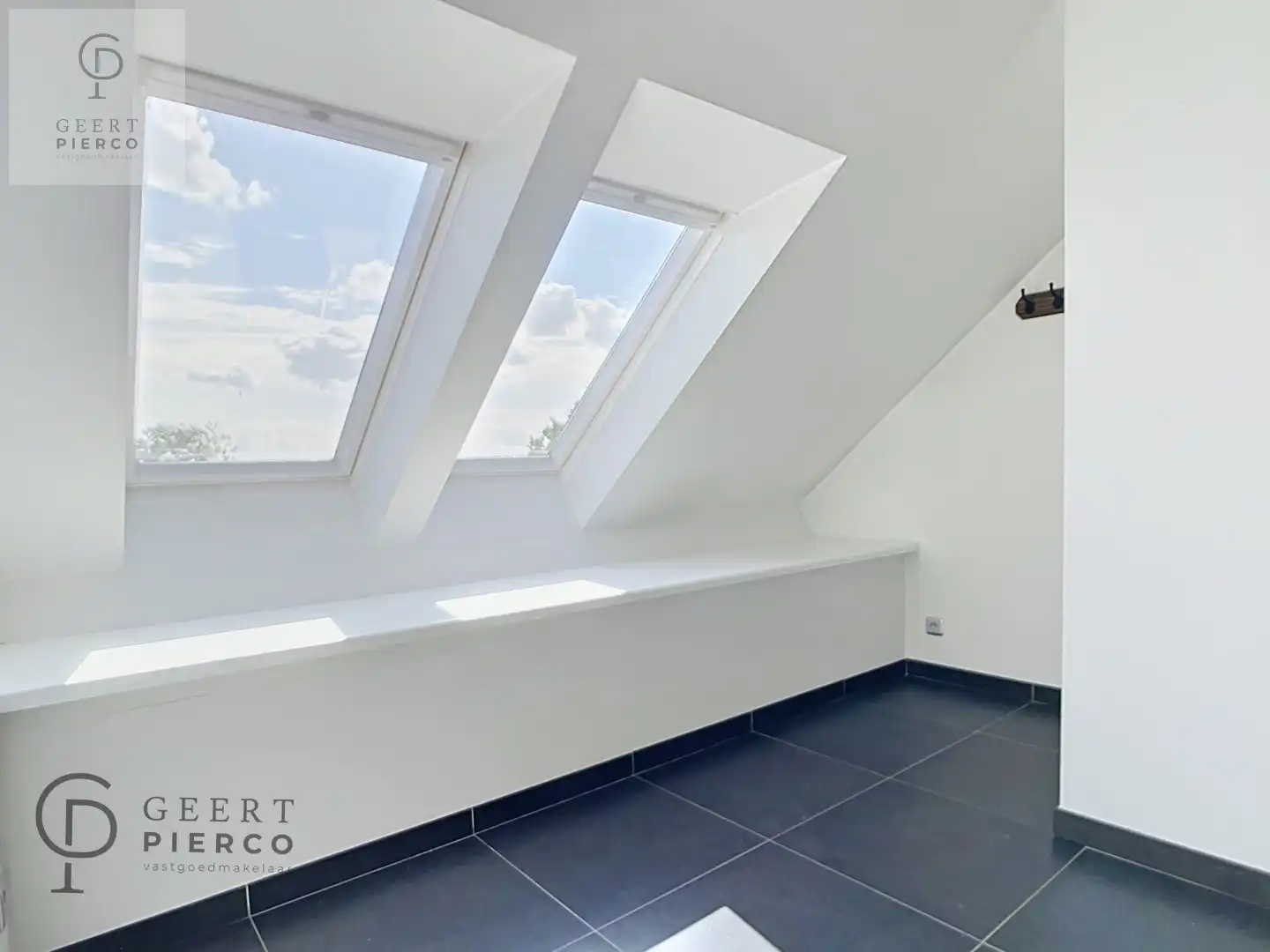 Ruim appartement in het hartje van Landen foto 21