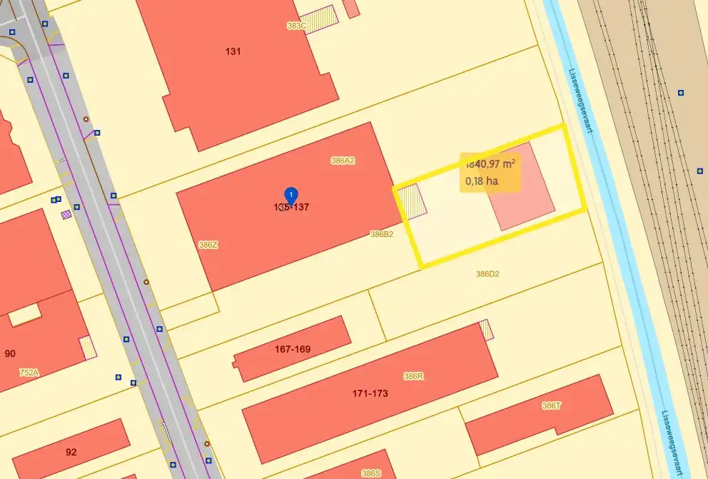 Verhard perceel INDUSTRIEGROND (± 1.800m2) met OVERKAPPING te huur op bedrijventerrein "Blauwe Toren" te Brugge. Volledig omheind en afgesloten aan de openbare weg! foto 5