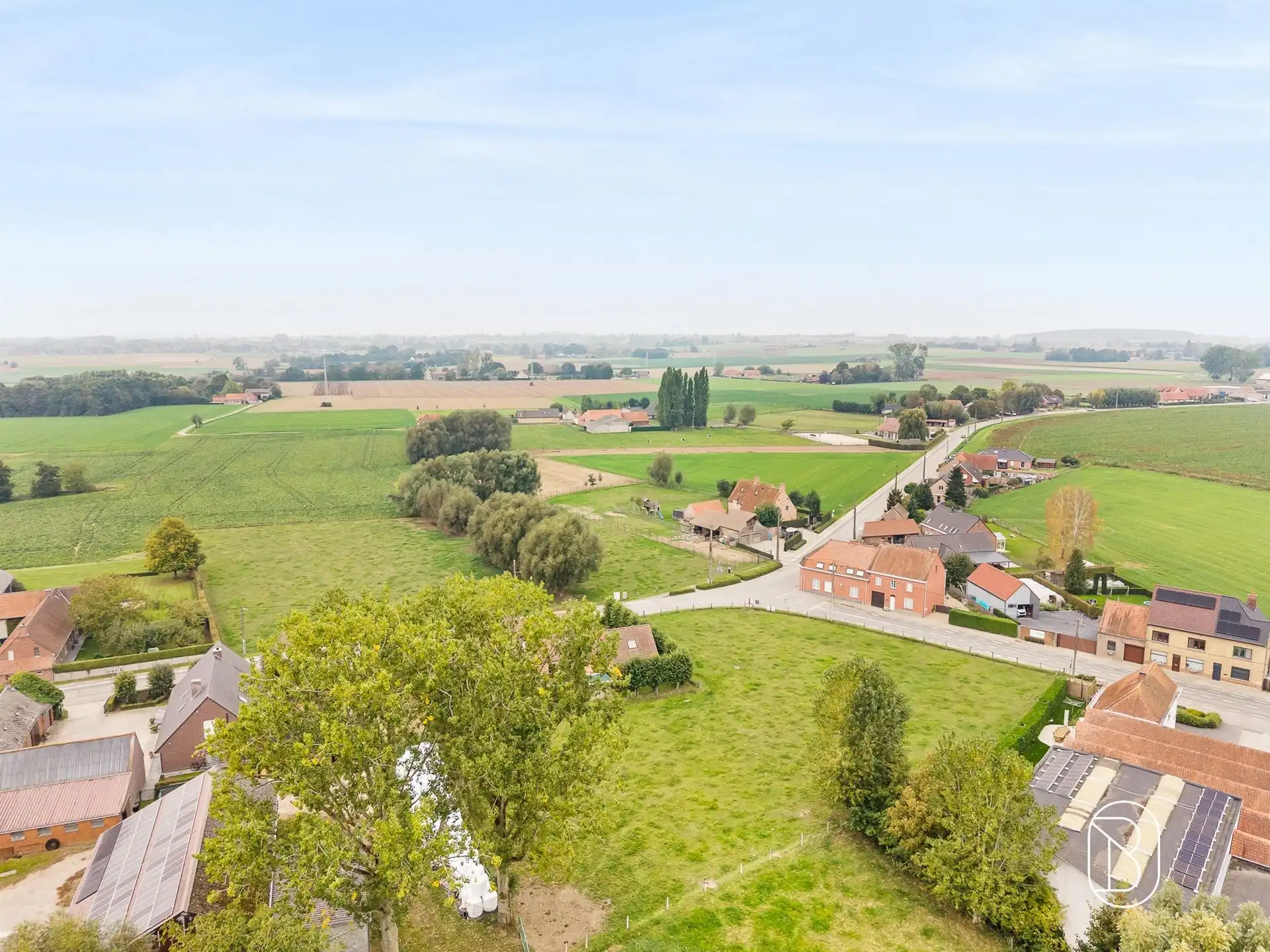 Prachtige bouwgrond van 1.169 m² voor open bebouwing foto {{pictureIndex}}