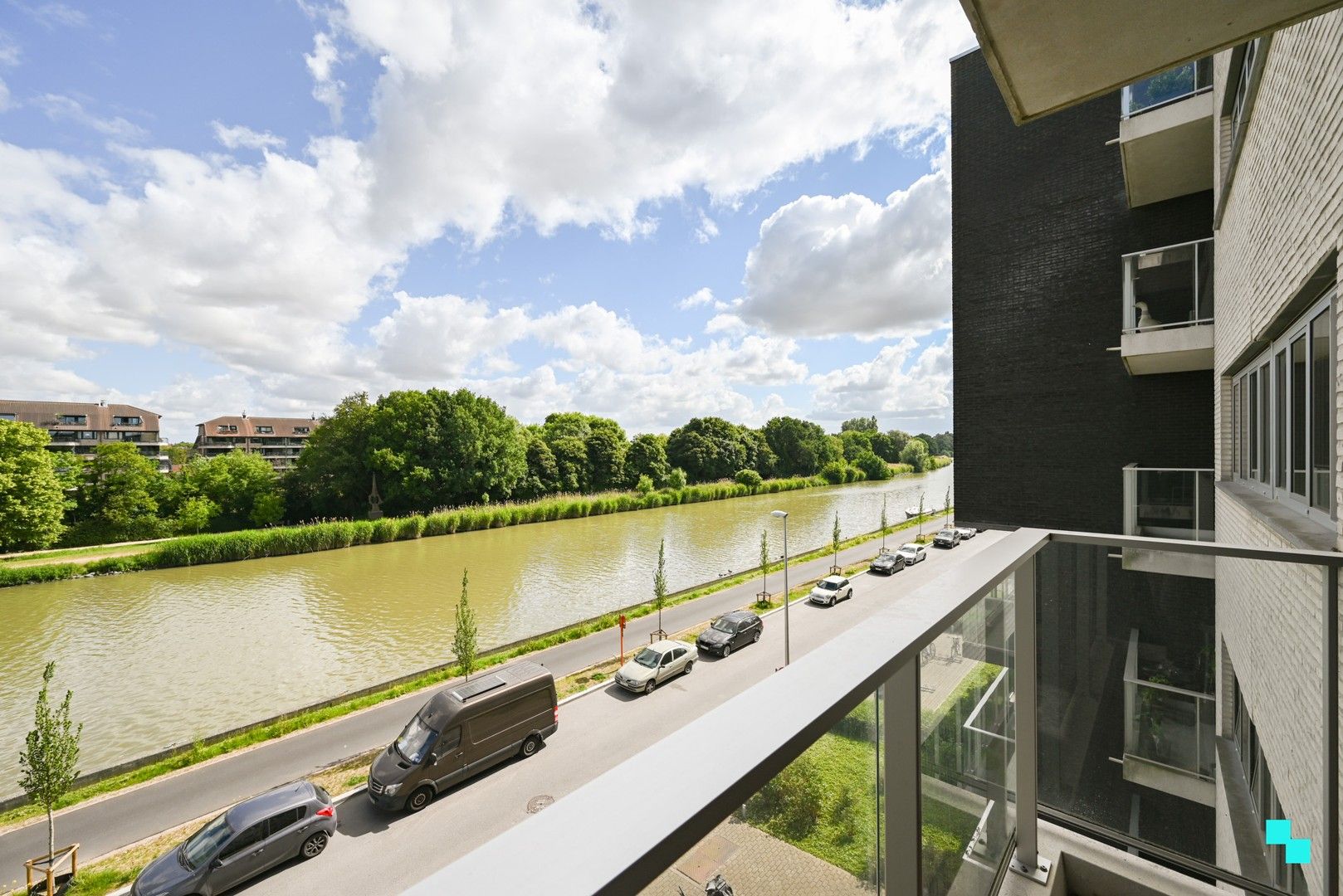 Tweeslaapkamerappartement met zicht op het kanaal Roeselare - Leie foto 16