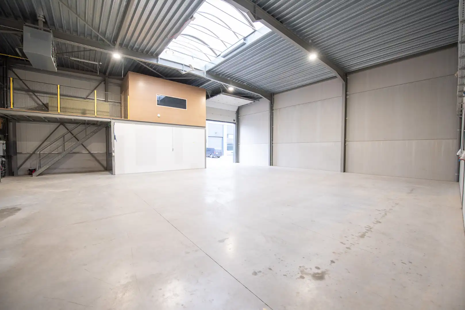 Industriële unit te huur in Wielsbeke foto 6