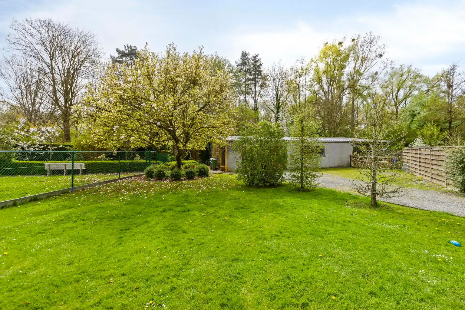 Mooie, recente woonst met tuin op een rustige locatie  foto 24