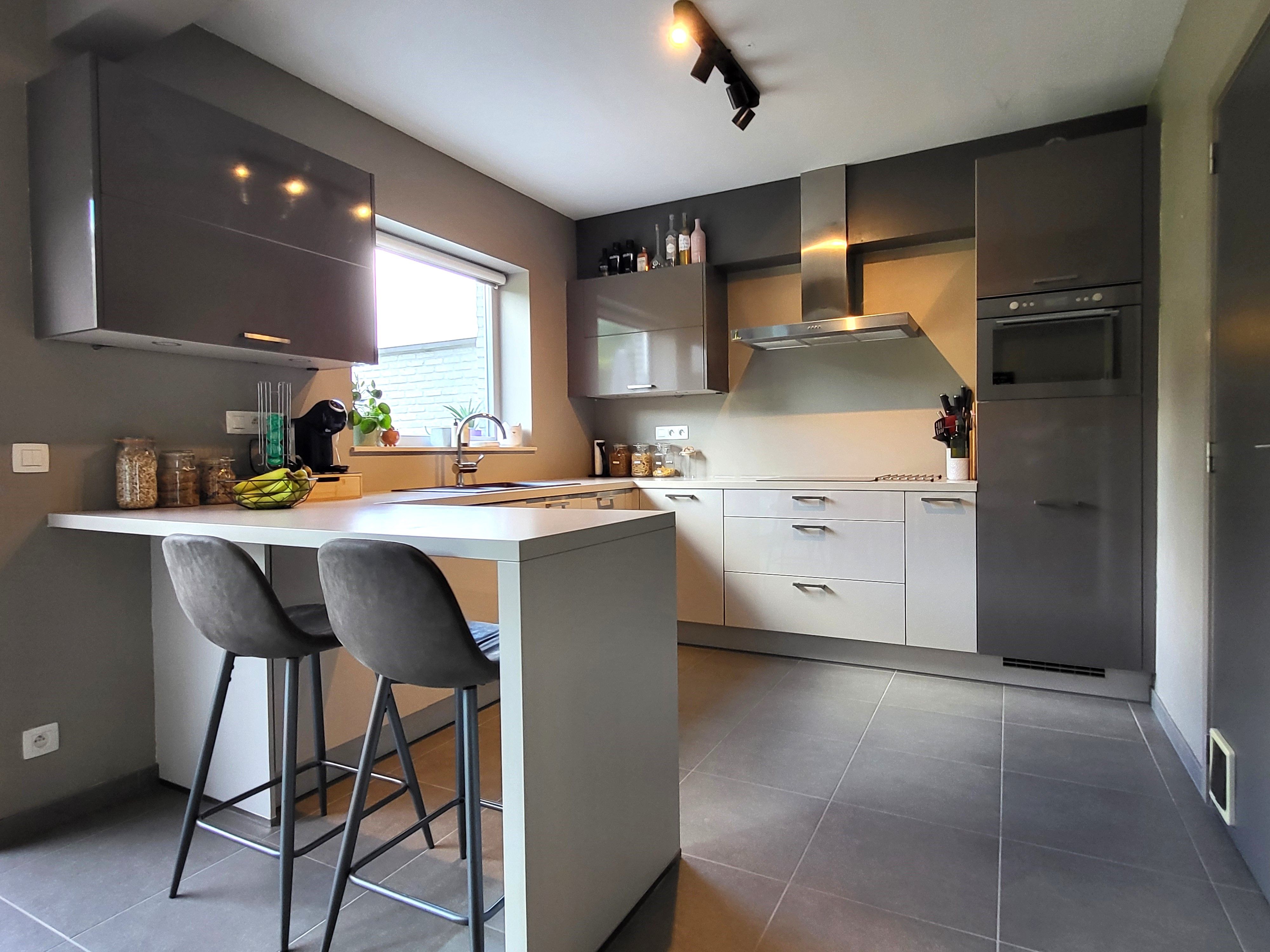 Prachtige nieuwbouwwoning van 2016 hob op 279m² hartje Vlaamse Ardennen met zonnepanelen.  Aanrader!! foto 19