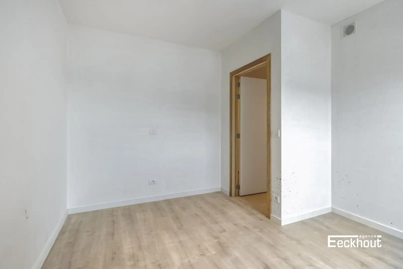 Lichtrijk dakappartement met zonnig terras te Bredene-Dorp! foto 7